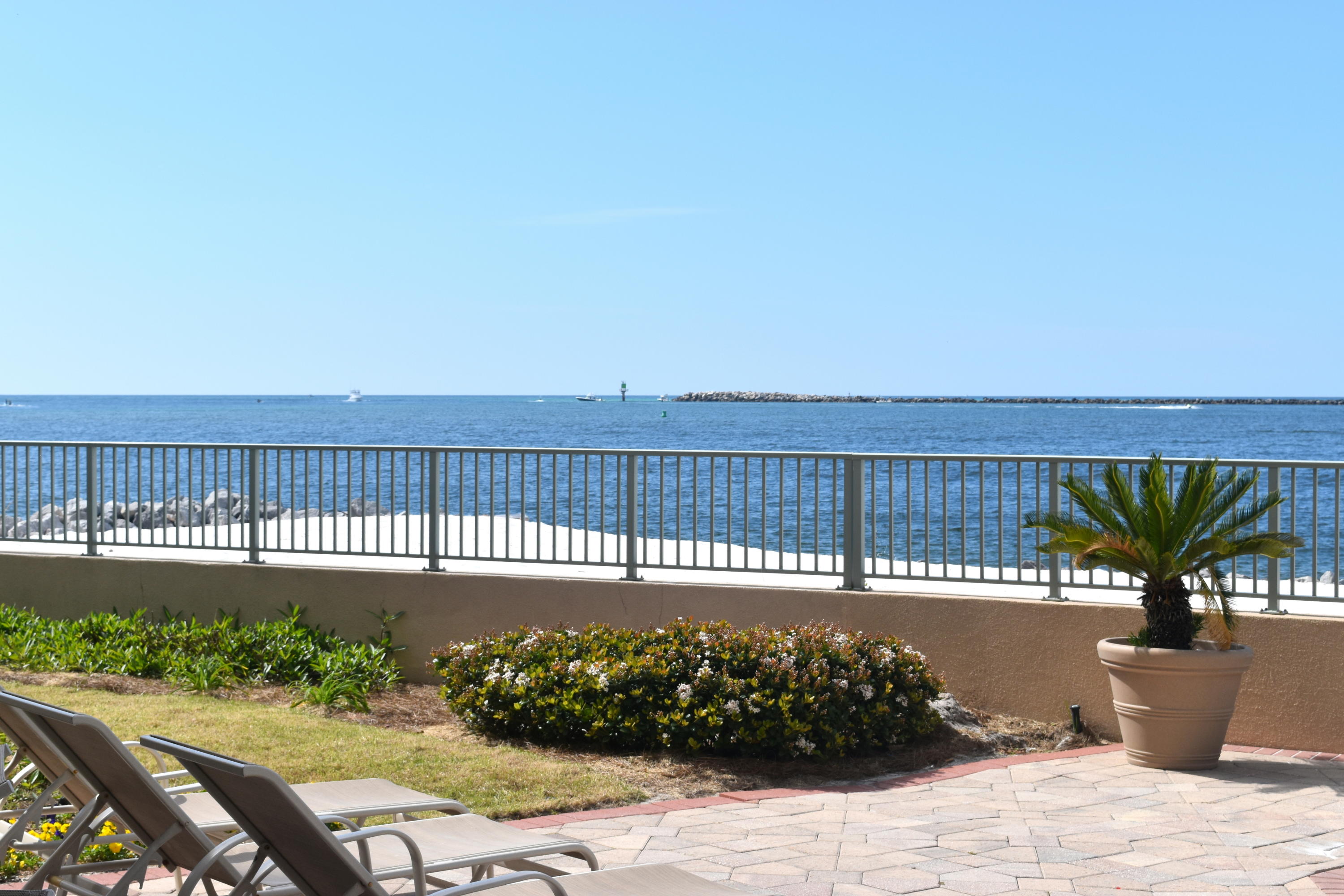 WATERVIEW TOWERS - Residential