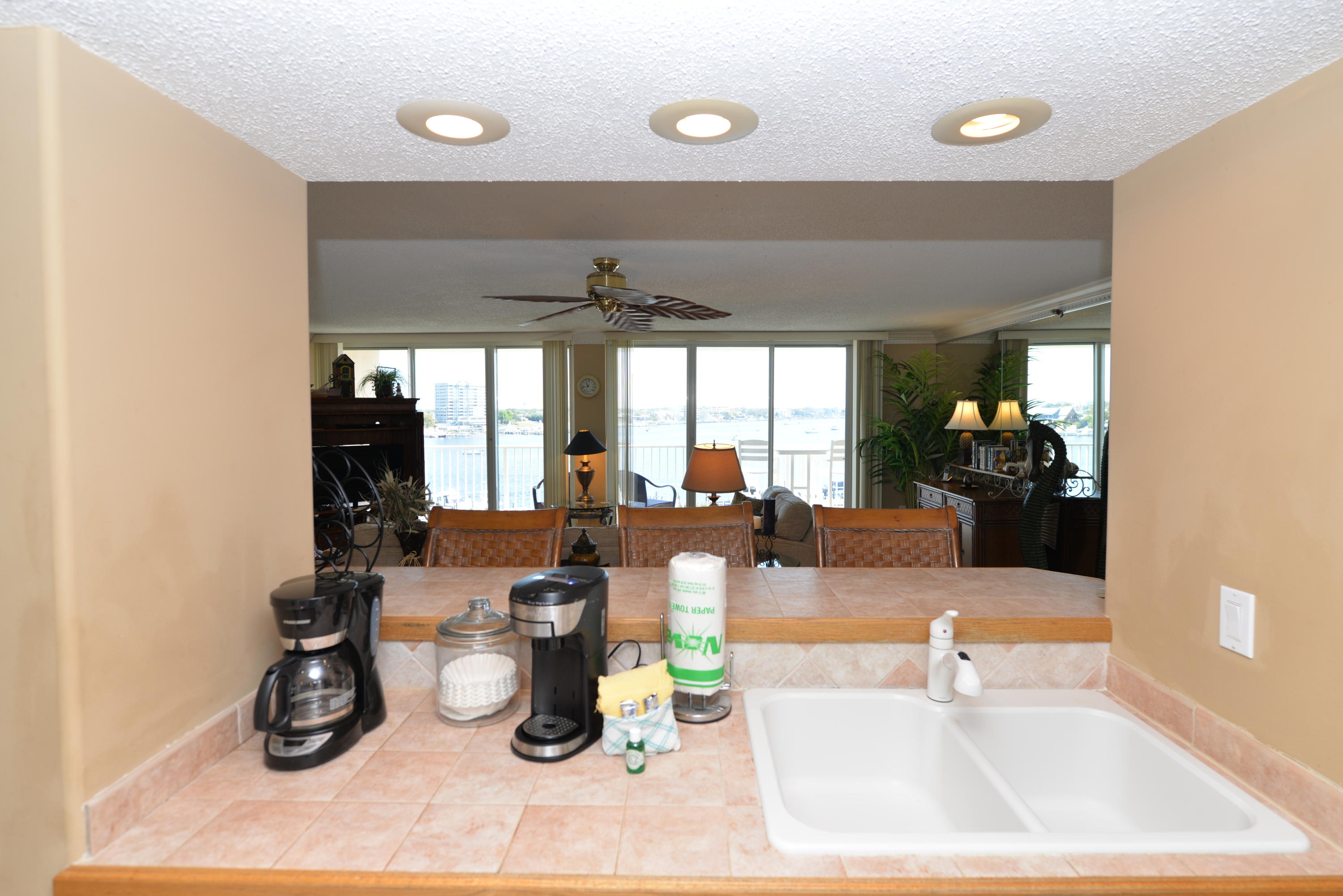 WATERVIEW TOWERS - Residential