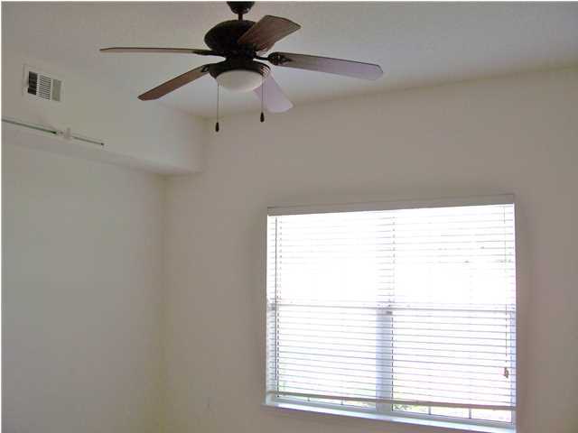 THE OAKS AT NICEVILLE PH I - Residential Lease