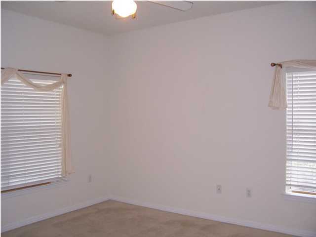 THE OAKS AT NICEVILLE PH I - Residential Lease