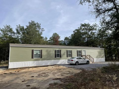 A home in DeFuniak Springs