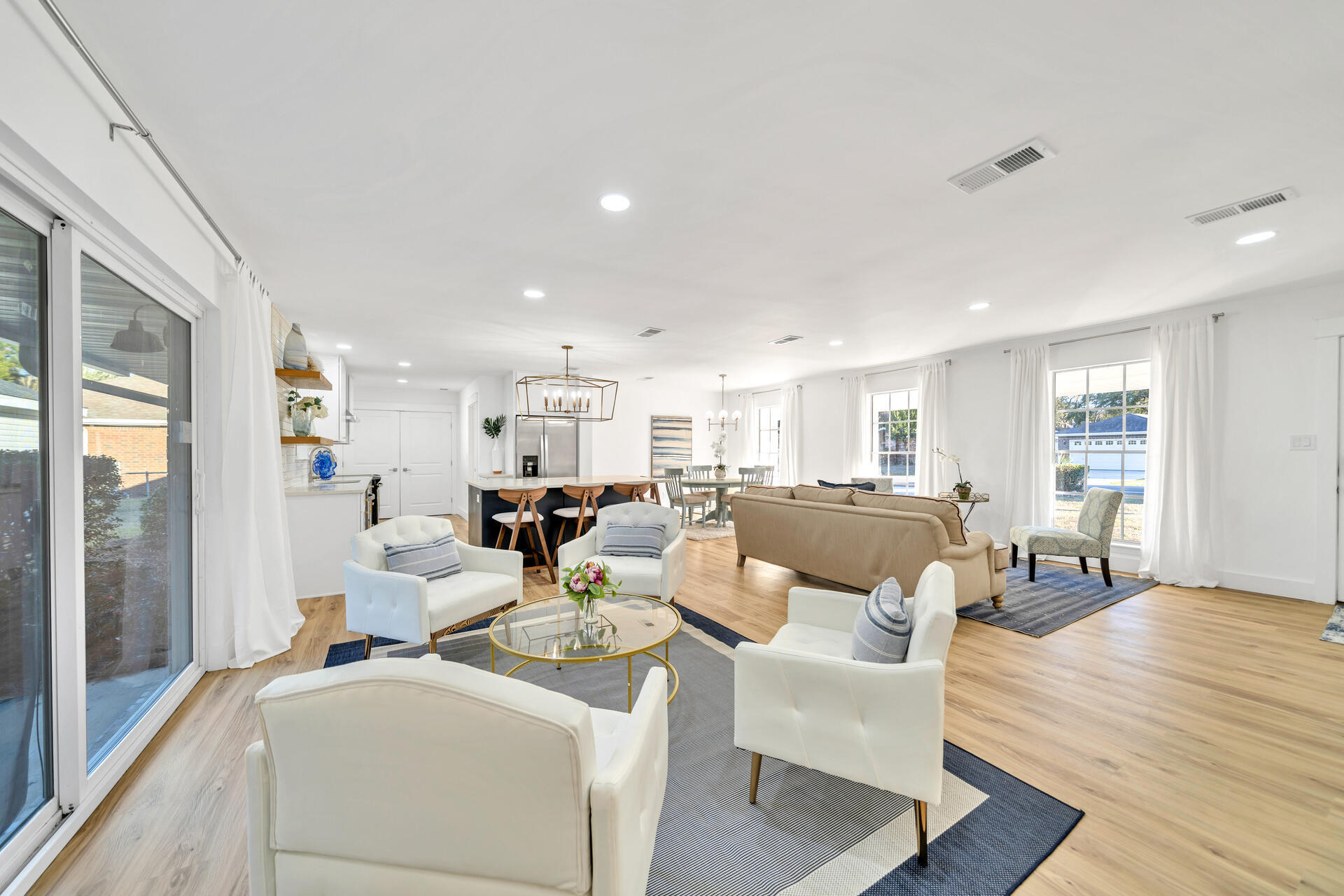 BAYOU POQUITO - Residential