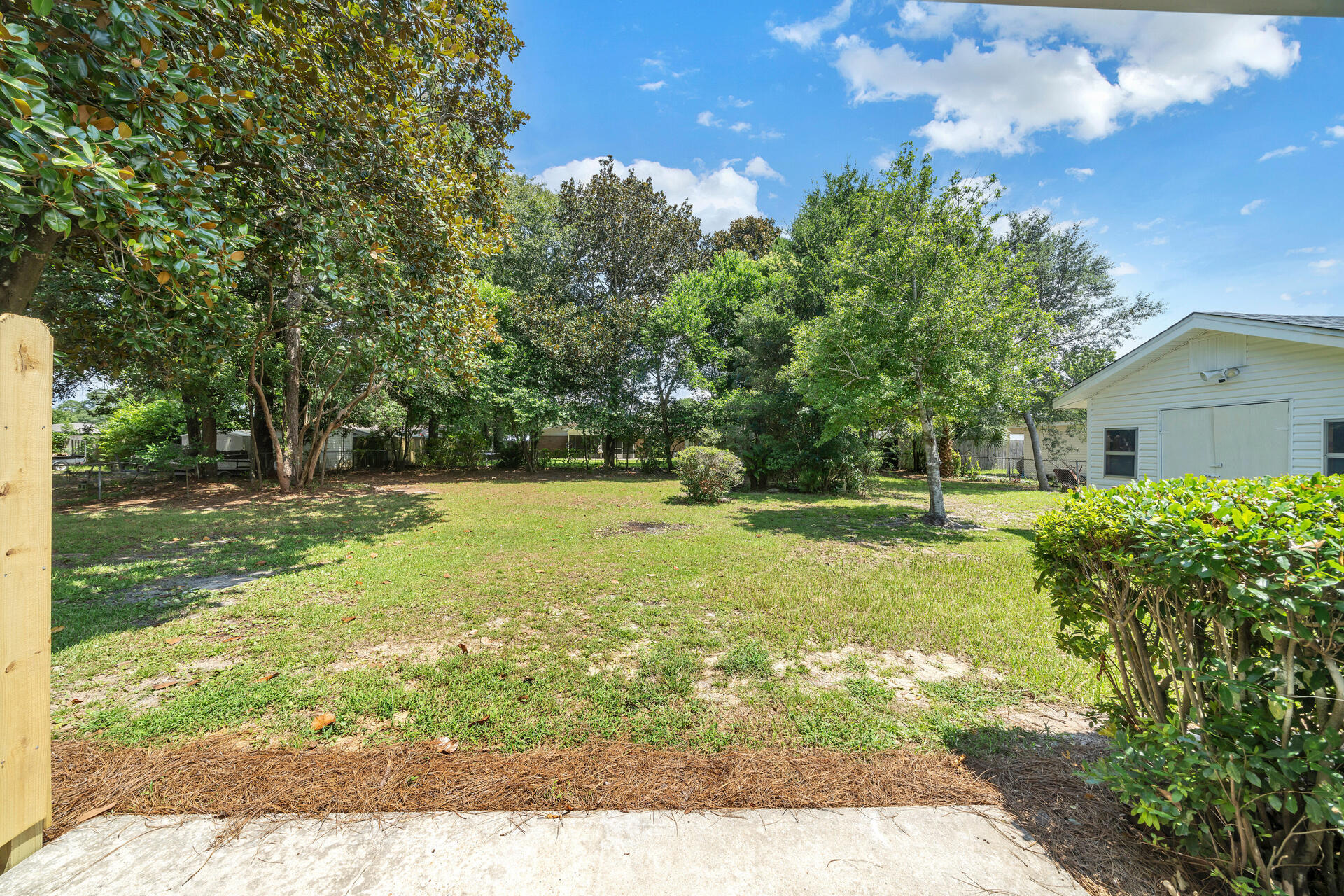 BAYOU POQUITO - Residential