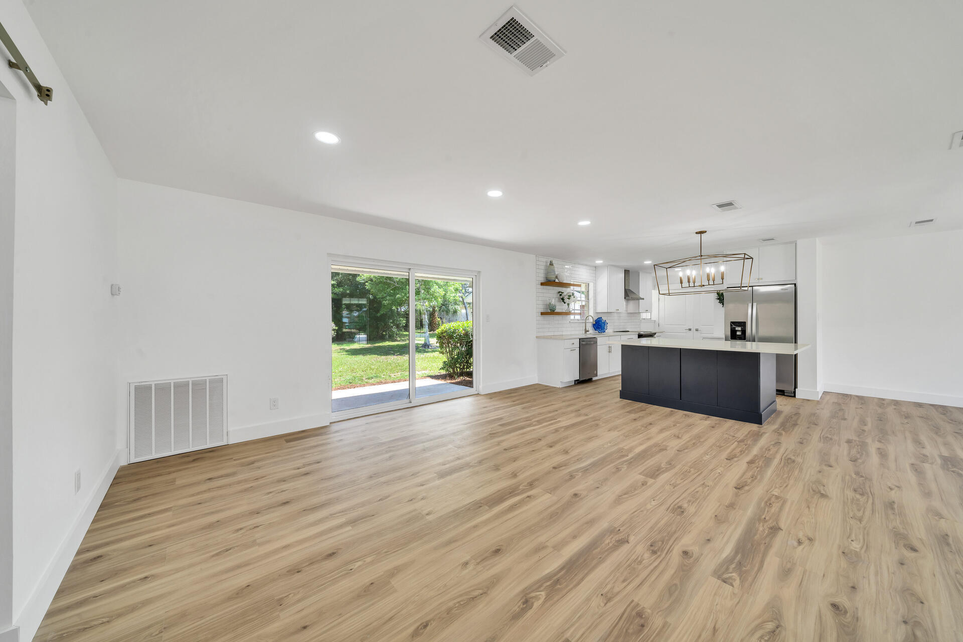 BAYOU POQUITO - Residential