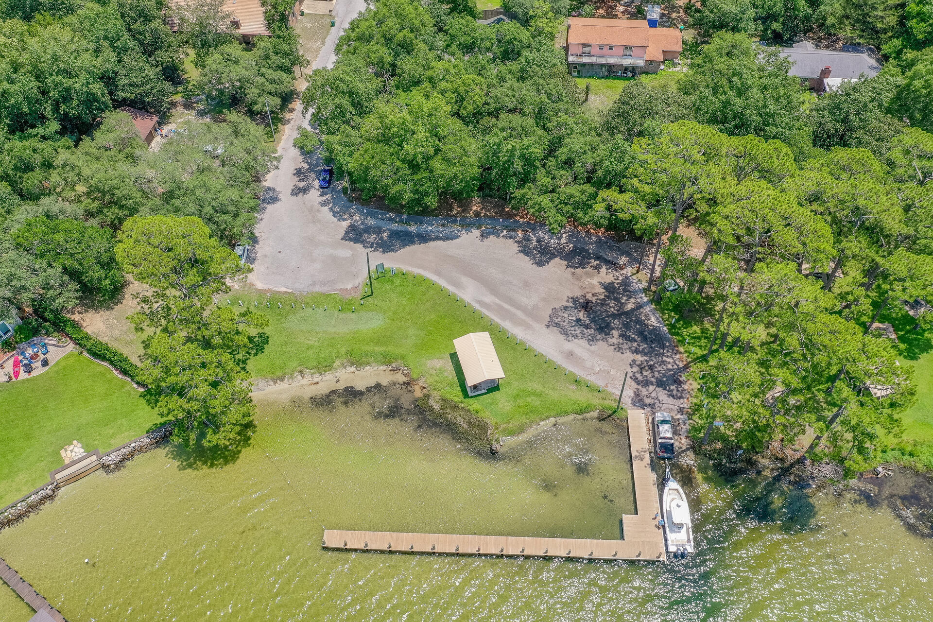 BAYOU POQUITO - Residential