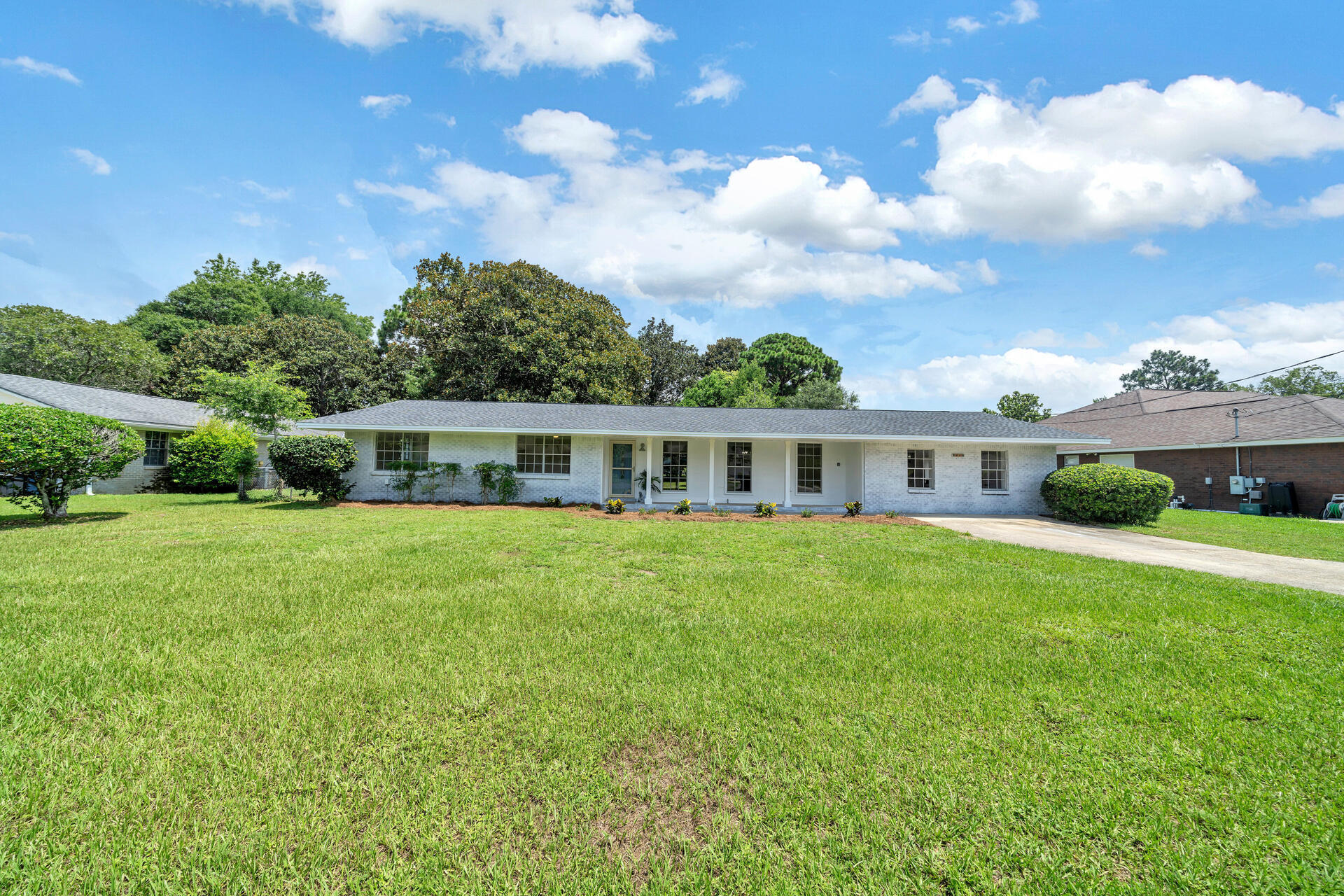 BAYOU POQUITO - Residential
