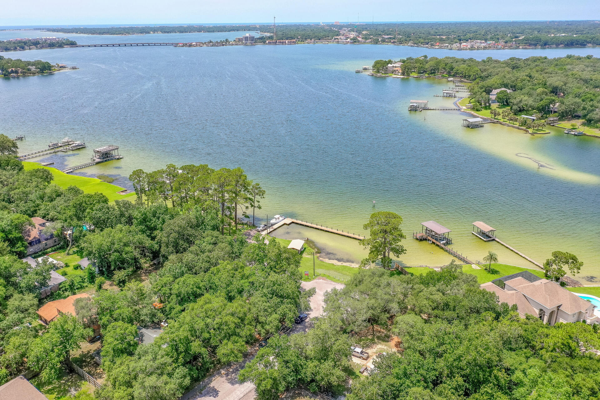 BAYOU POQUITO - Residential