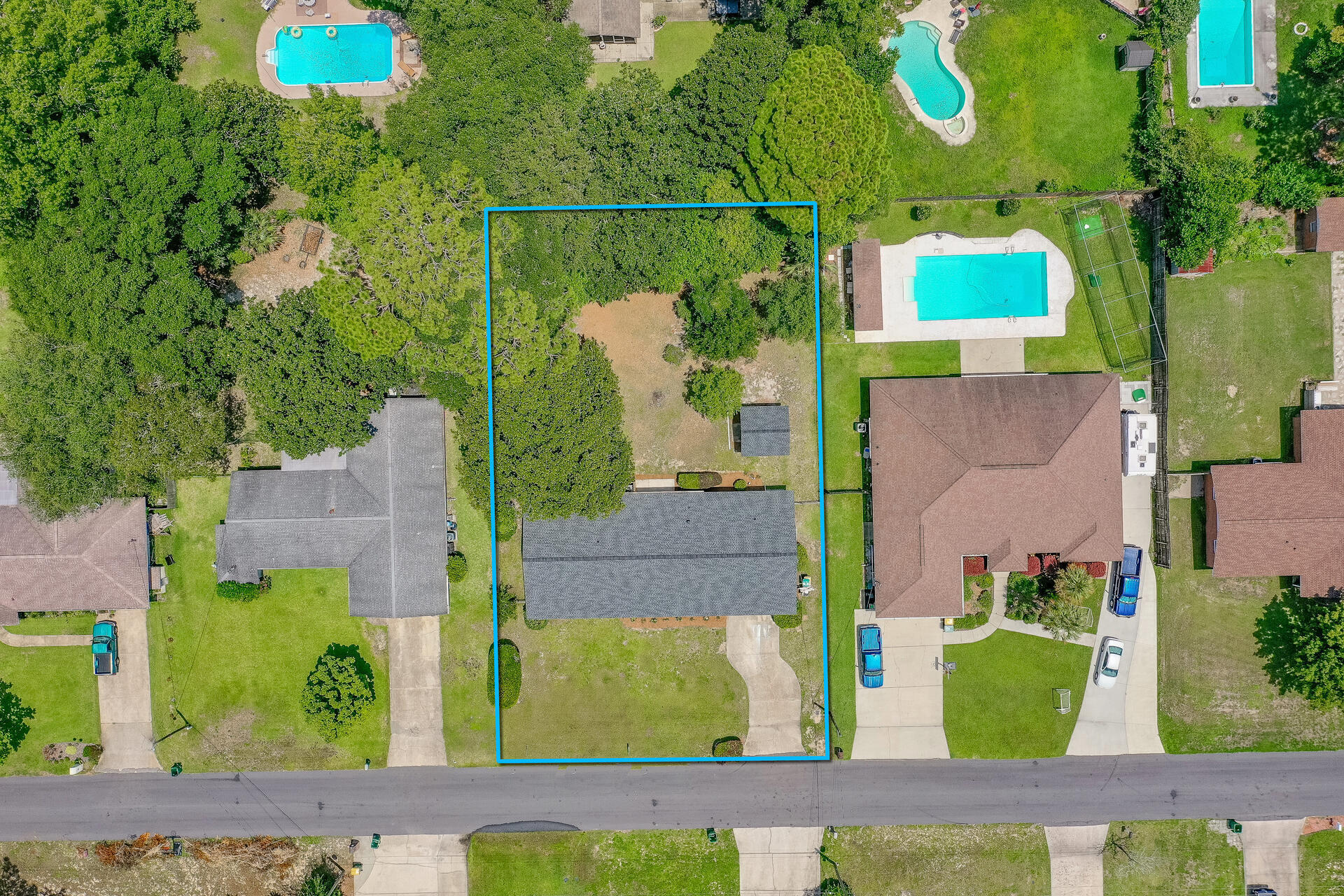 BAYOU POQUITO - Residential