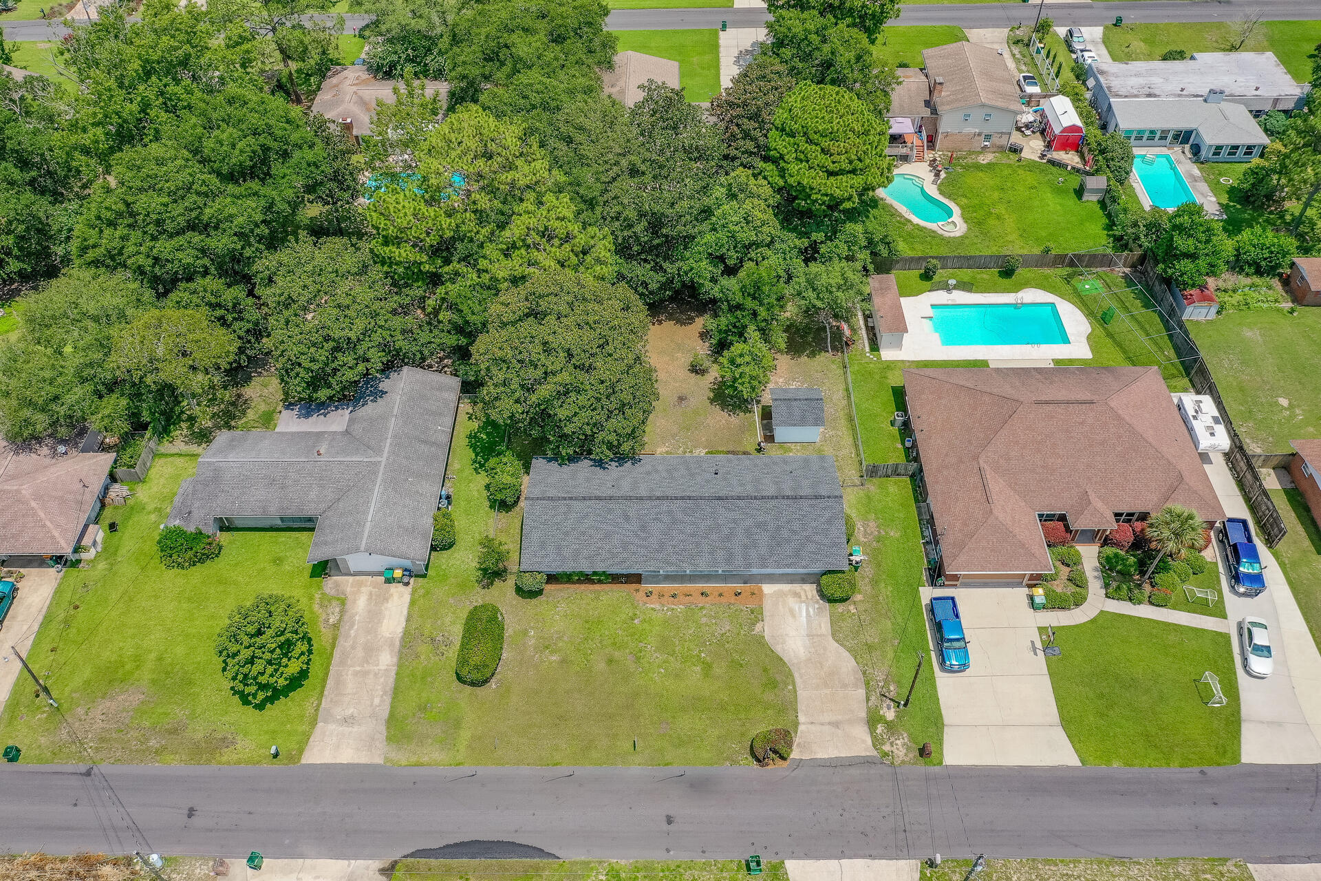 BAYOU POQUITO - Residential