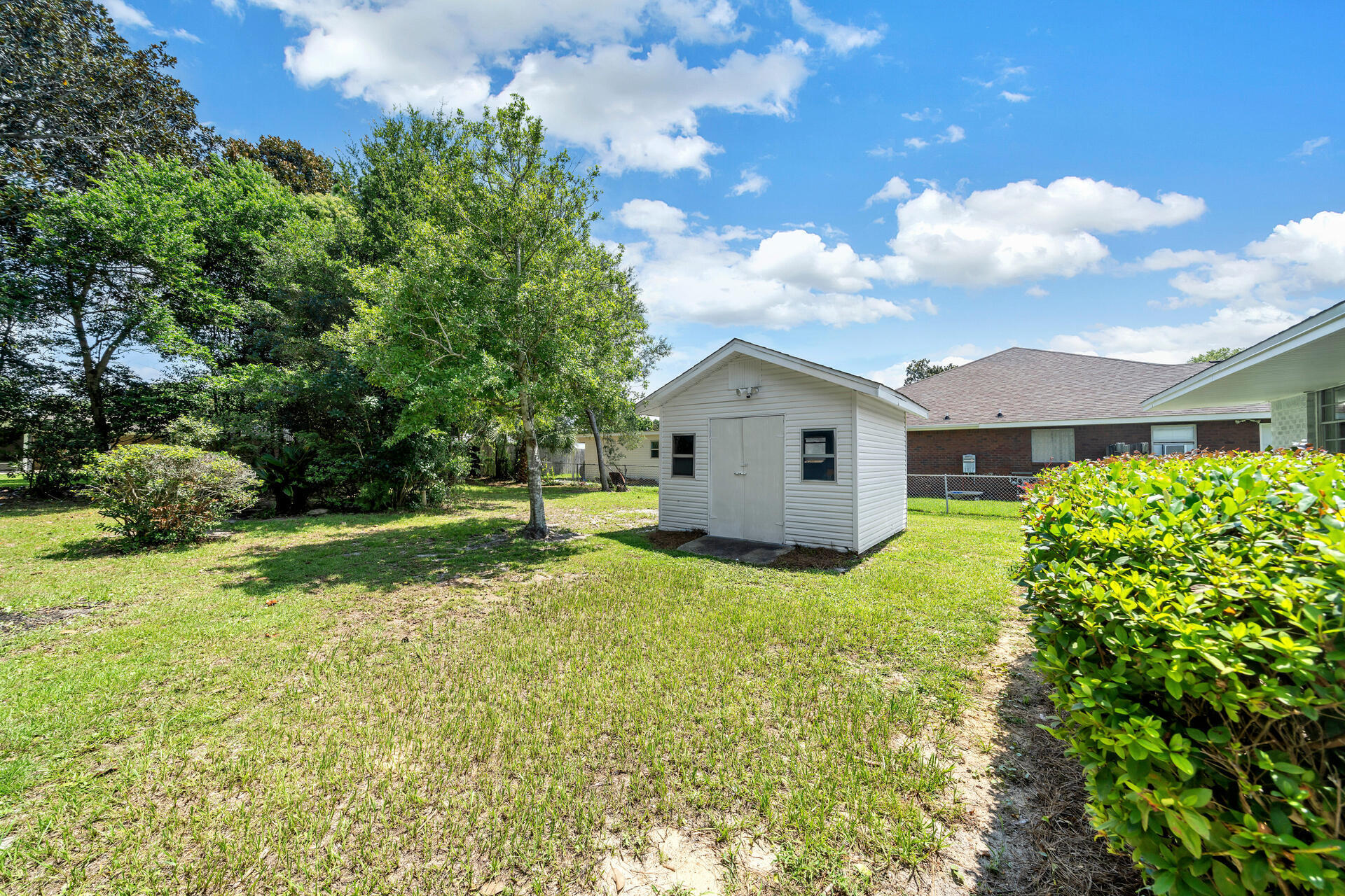 BAYOU POQUITO - Residential