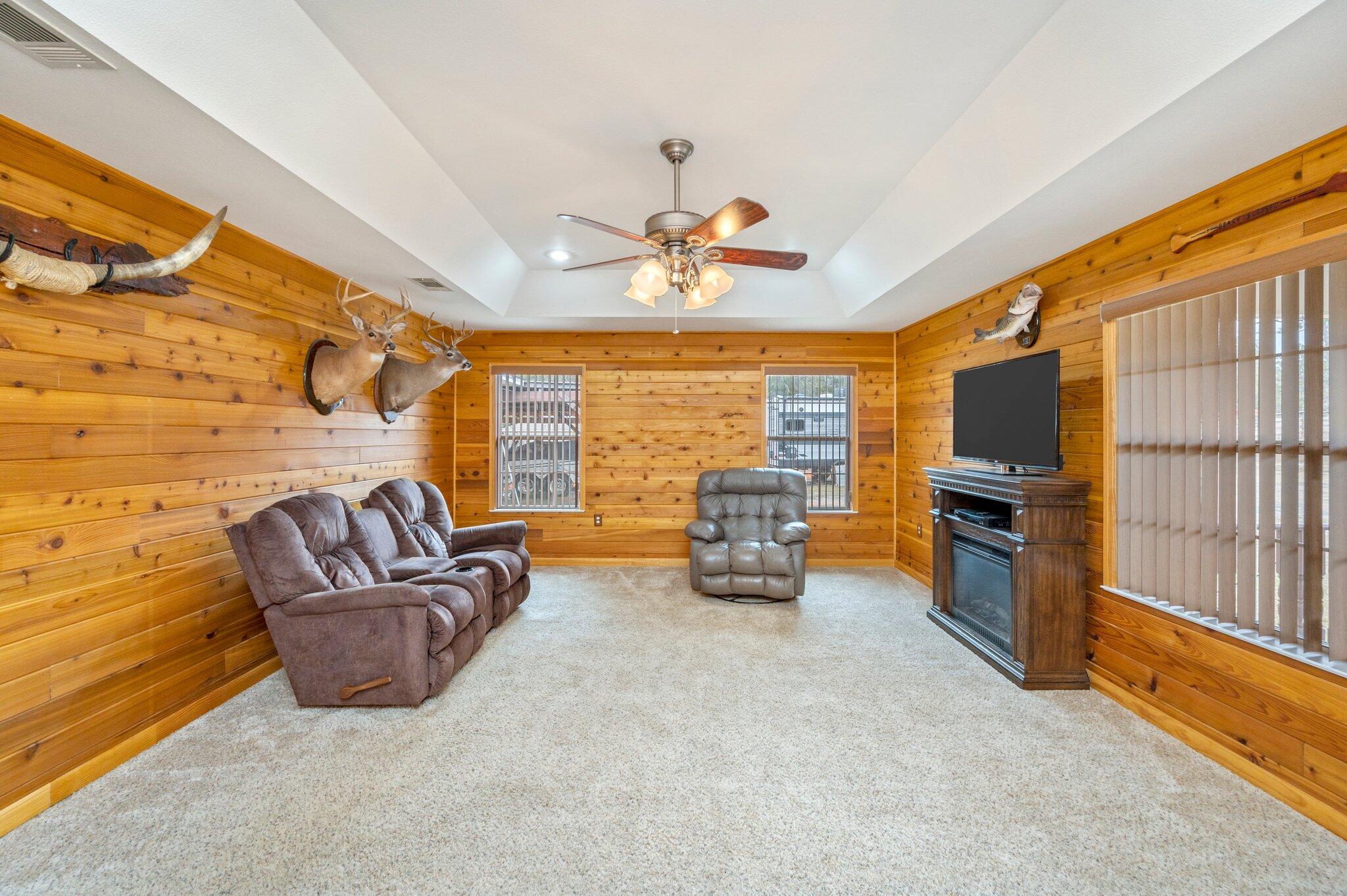 INDIAN SPRINGS - Residential