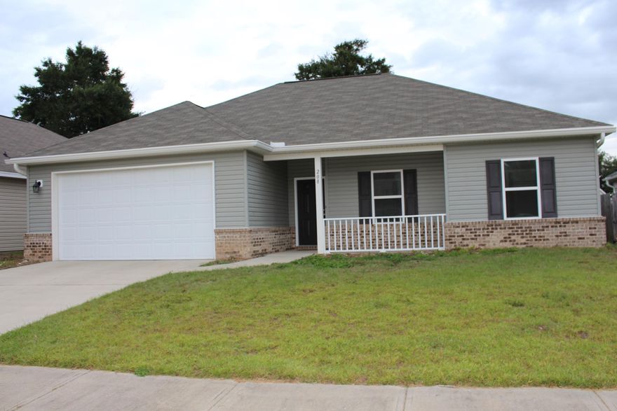 SOUTH CRESTVIEW - GREAT LOCATION WALK TO WALMART, HOSPITAL, DOCTORS AND OTHER STORES. QUIET NEIGHBORHOOD WITH CITY WATER, CITY SEWER AND NATURAL GAS. HOME FEATURES 4 BEDROOMS AND 2 FULL BATHS, OPEN FLOOR PLAN, SPLIT BEDROOMS, LARGE GREAT ROOM, EATING NOOK, LARGE KITCHEN WITH ALL APPLIANCES INCLUDED, LOTS OF CABINETS AND PLENTY OF COUNTER SPACE, INSIDE LAUNDRY ROOM AND A LARGE TWO CAR GARAGE. THERE IS A PRIVACY FENCED BACKYARD, SPRINKLER SYSTEM AND SIDEWALKS THROUGHOUT THE COMMUNITY.