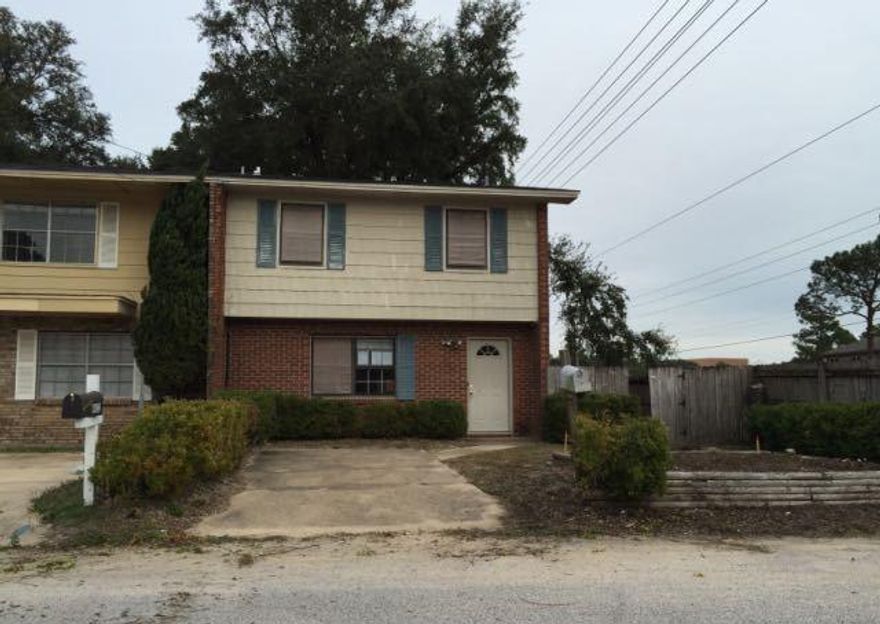 Low Maintenance Living... 4 Bd / 3 Ba town home with lots of potential for starter home or rental investment opportunity. This property is UI (Uninsurable) Property is estimated to need more than $5000 in repairs by FHA Appraiser making it NOT eligible for a standard FHA loan. Available to owner occupants for the first 5 days of the list date.