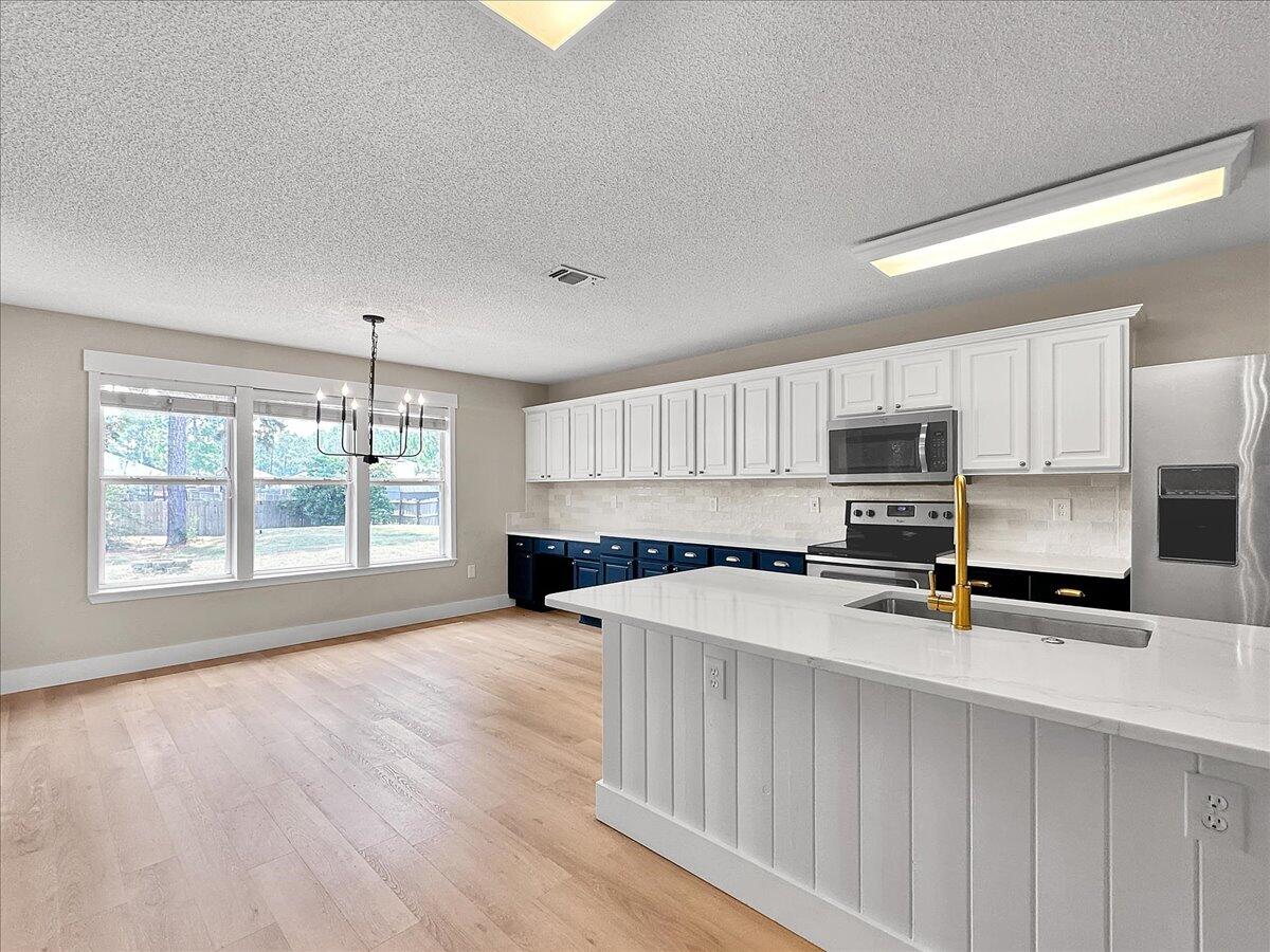 HOLLEY BY THE SEA - Residential