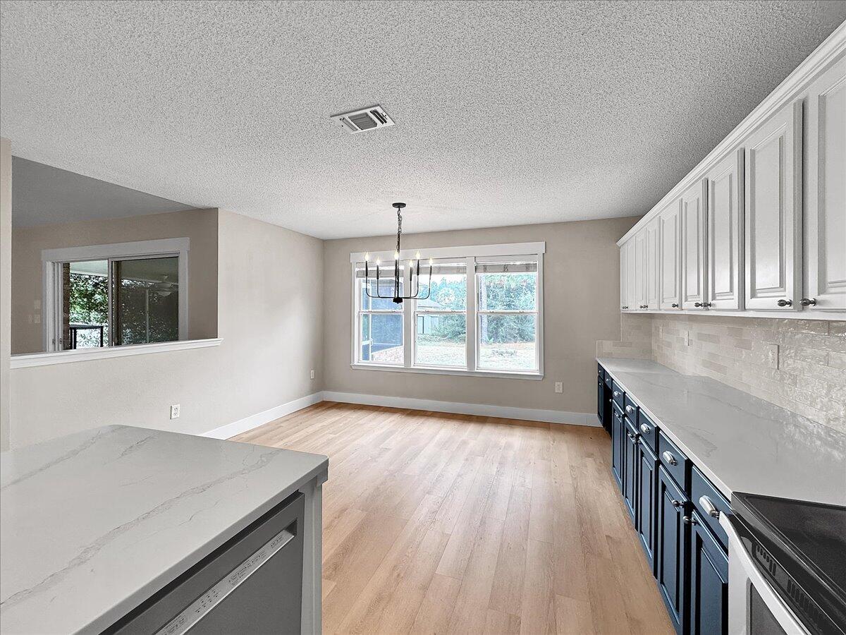 HOLLEY BY THE SEA - Residential