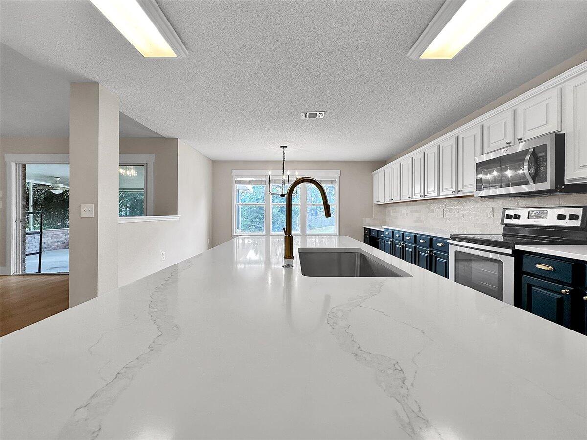 HOLLEY BY THE SEA - Residential