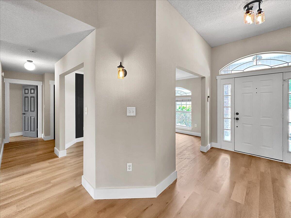 HOLLEY BY THE SEA - Residential