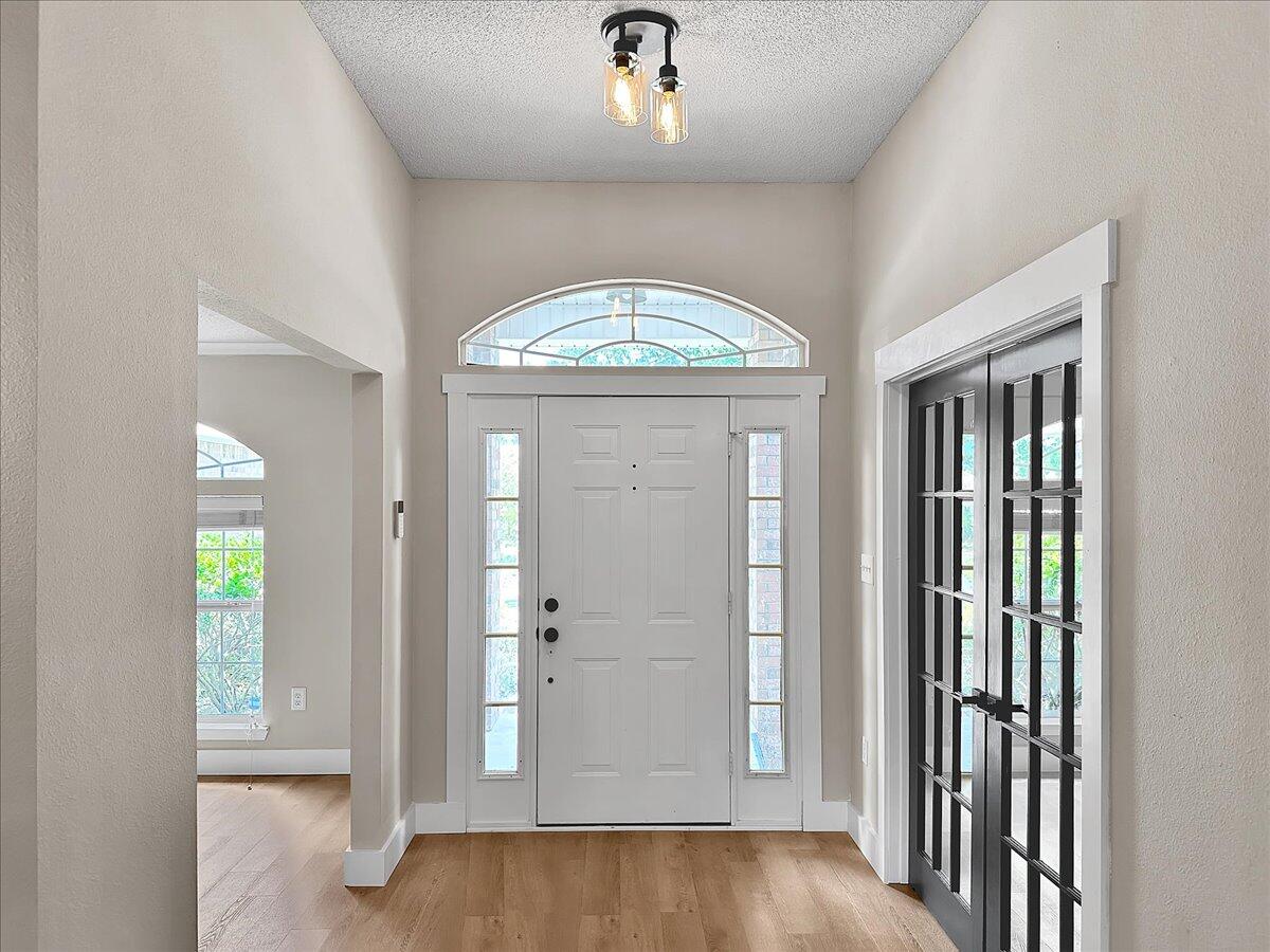 HOLLEY BY THE SEA - Residential