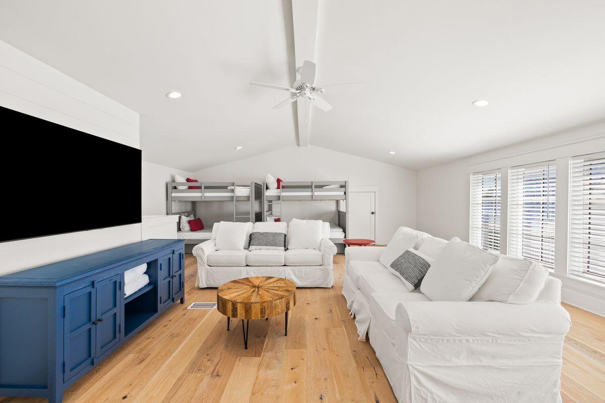 BLUE MOUNTAIN BEACH - Residential