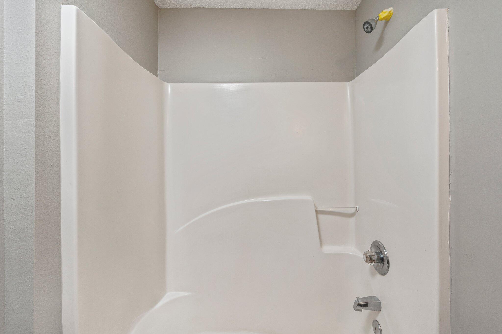 SULLIVANS ADDN TO CRESTVIEW - Residential