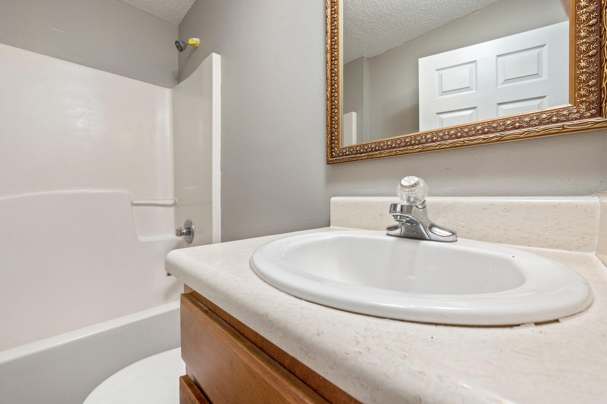 SULLIVANS ADDN TO CRESTVIEW - Residential