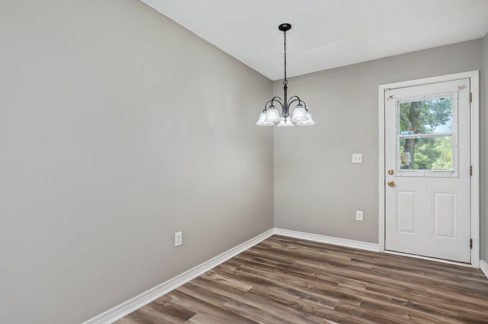 SULLIVANS ADDN TO CRESTVIEW - Residential