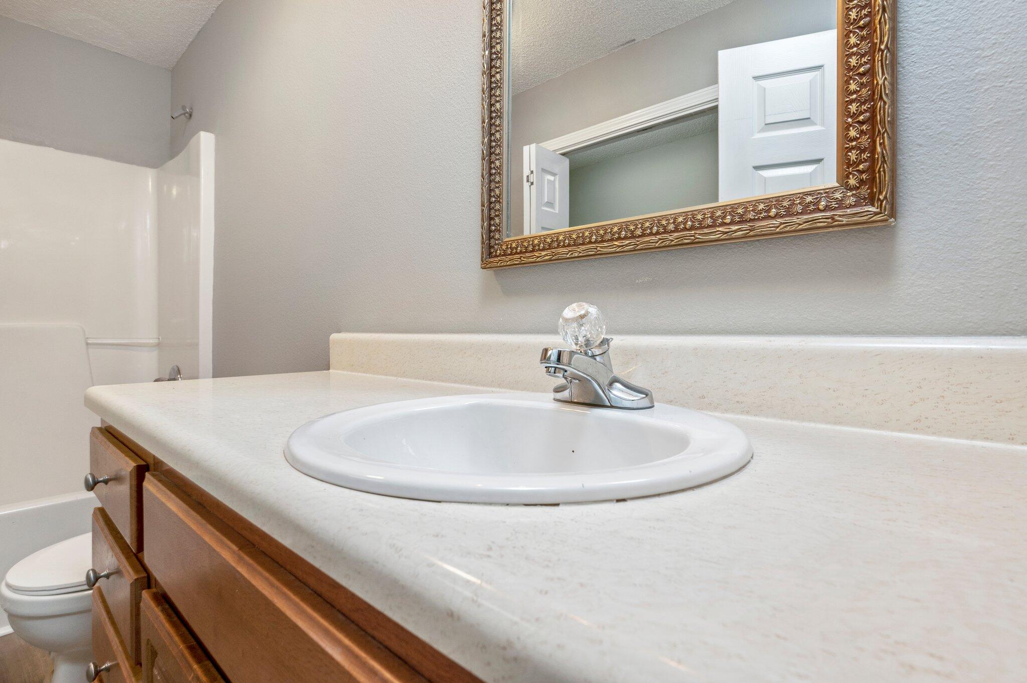 SULLIVANS ADDN TO CRESTVIEW - Residential