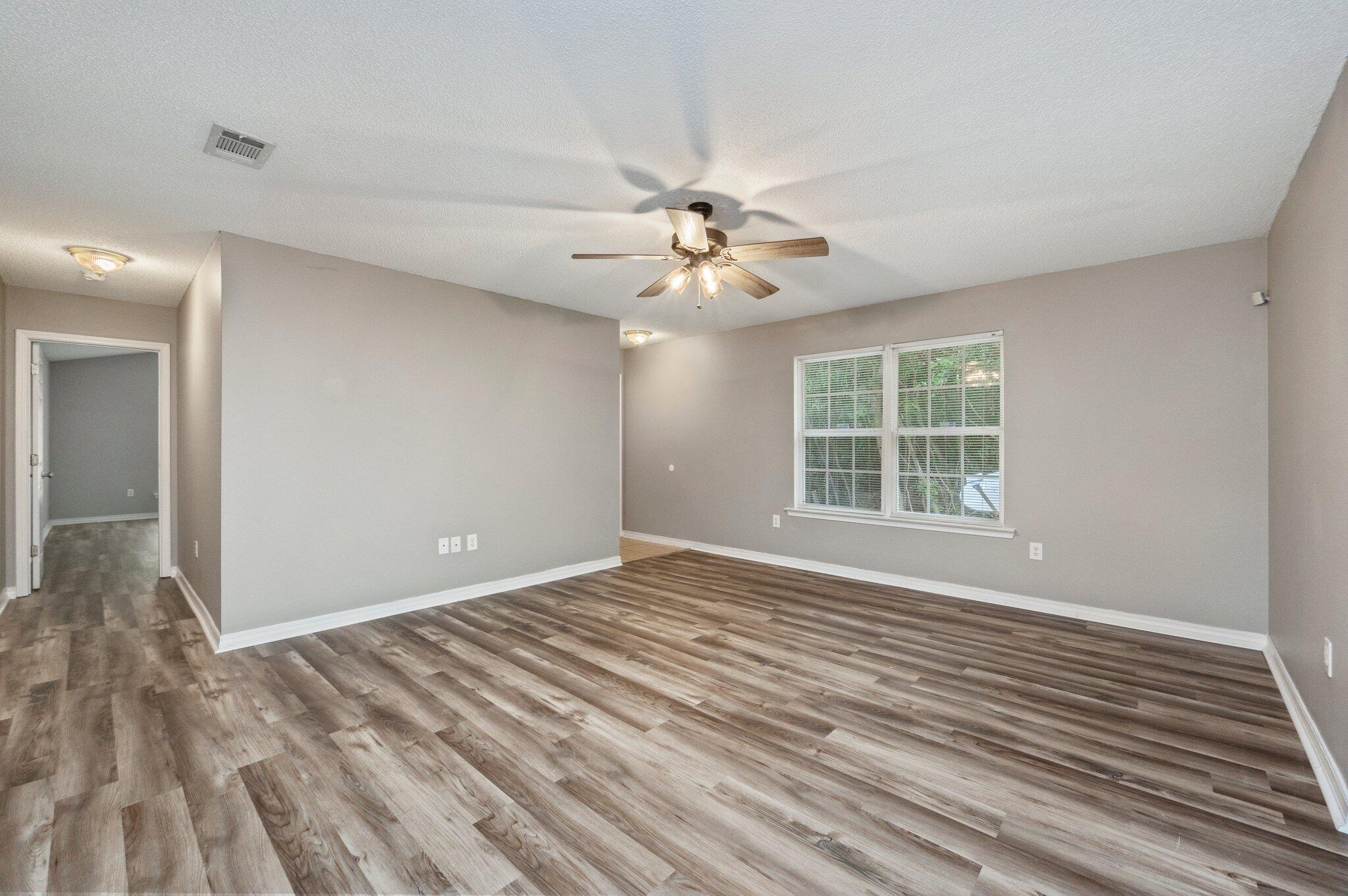 SULLIVANS ADDN TO CRESTVIEW - Residential