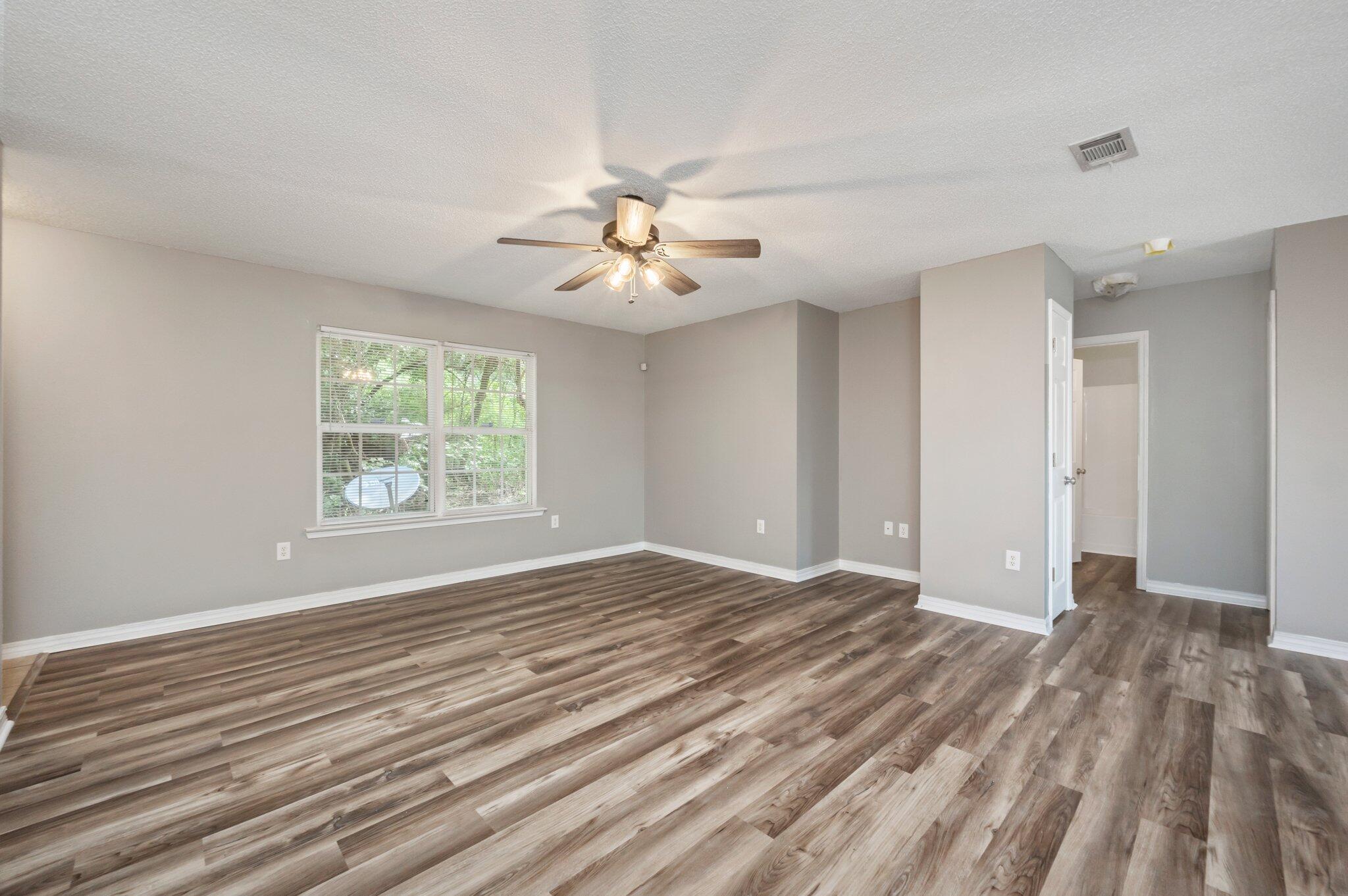 SULLIVANS ADDN TO CRESTVIEW - Residential