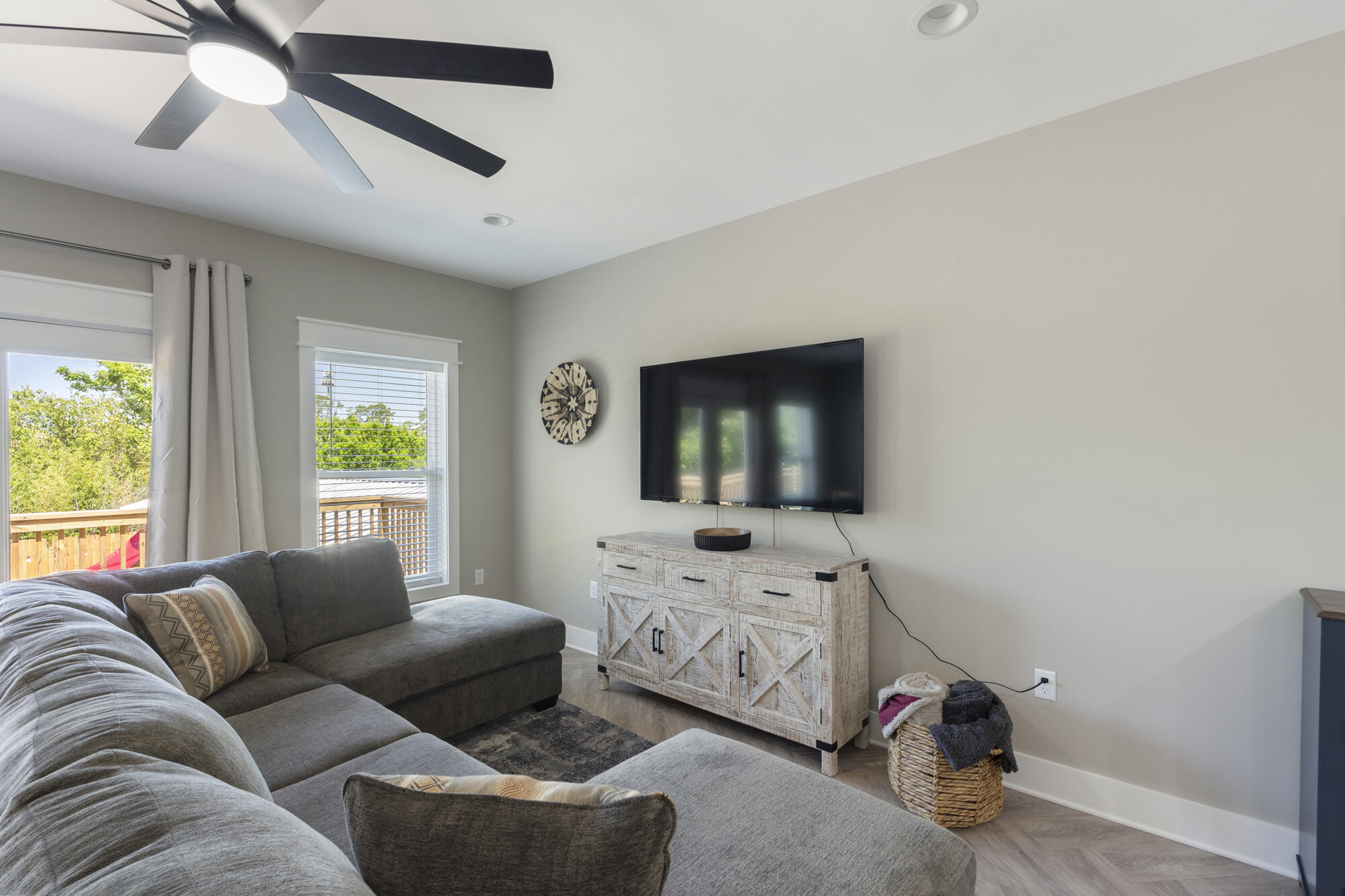 MAGNOLIA BEACH 2ND ADDN - Residential