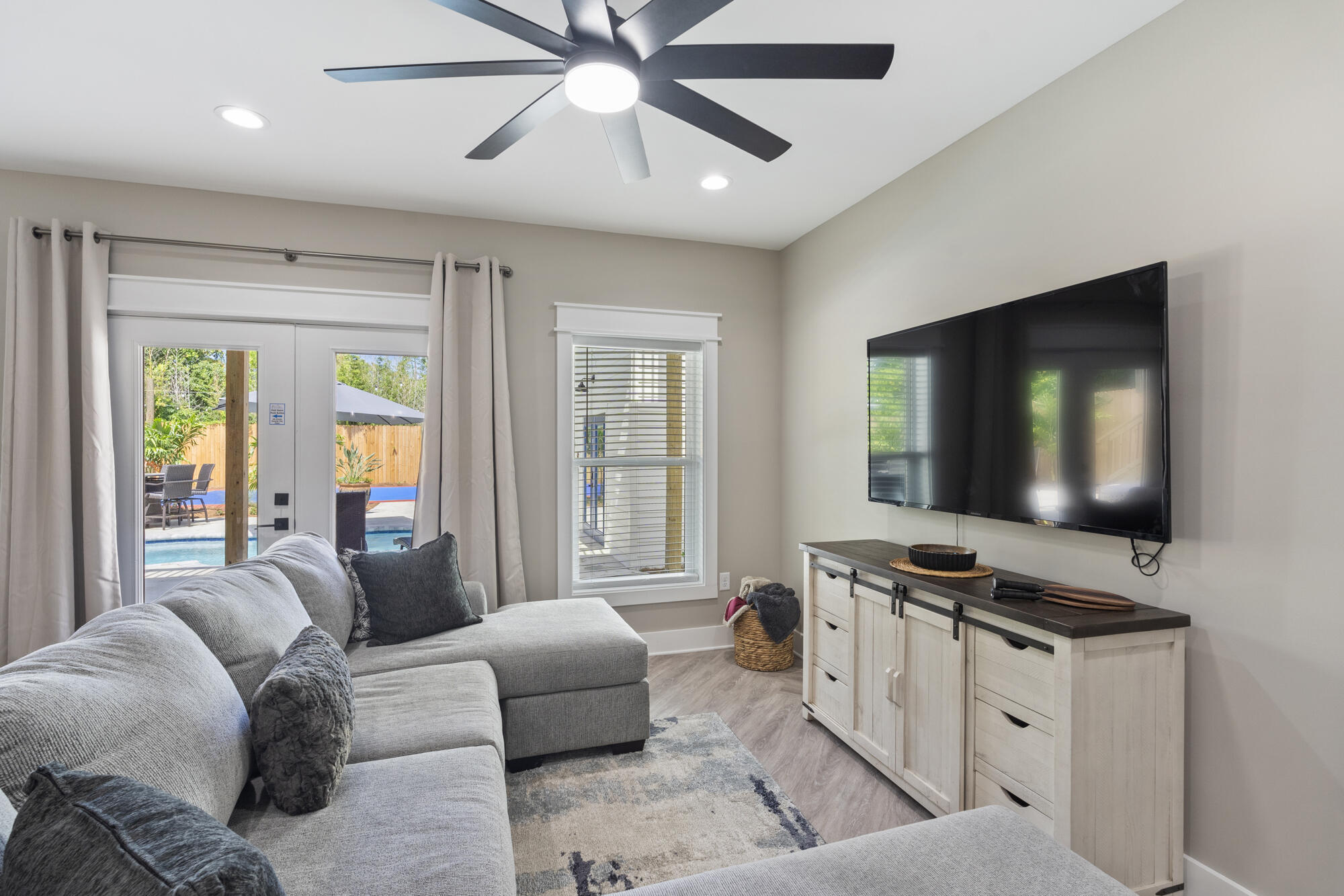 MAGNOLIA BEACH 2ND ADDN - Residential