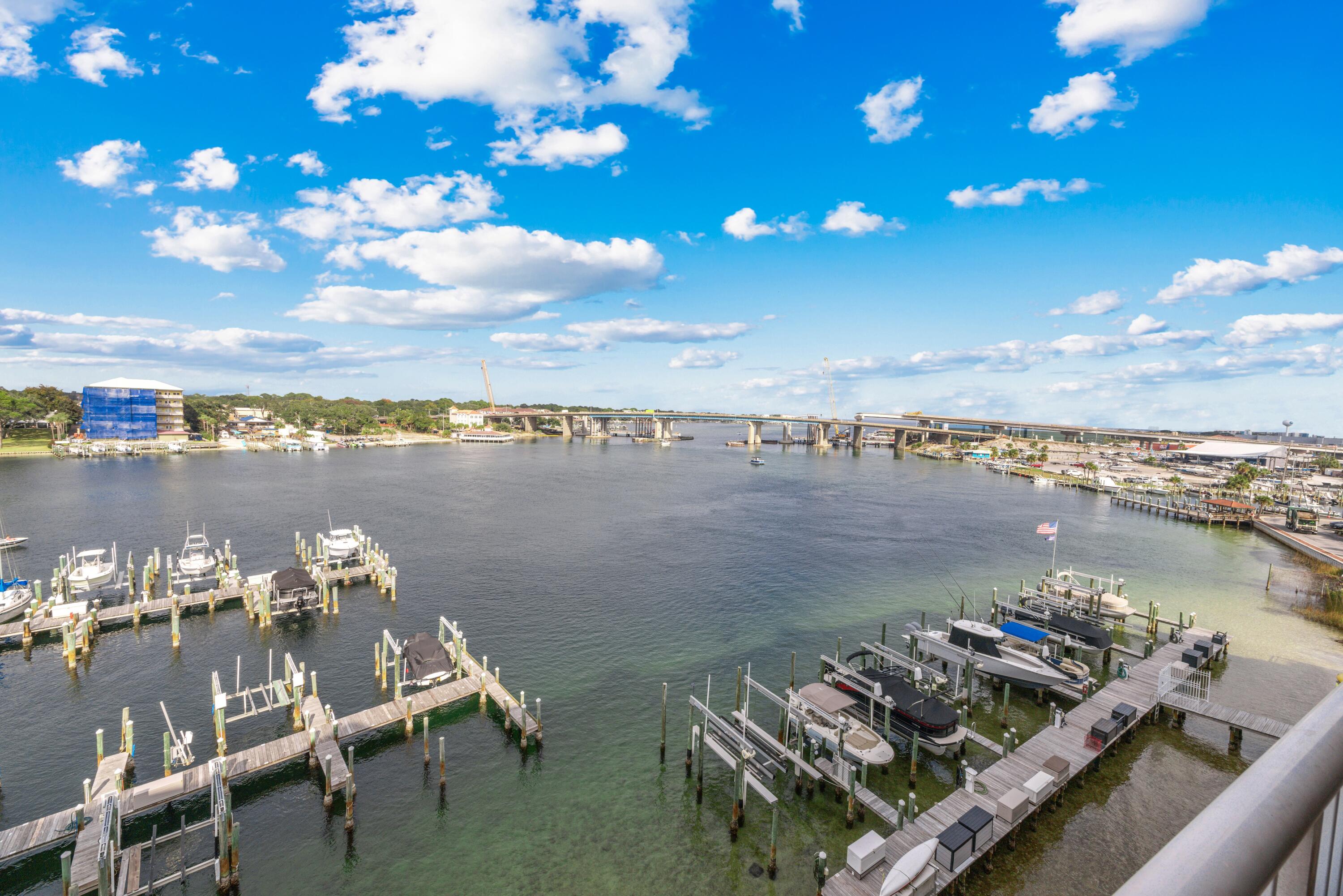 PALM COURT YACHT CLUB - Residential