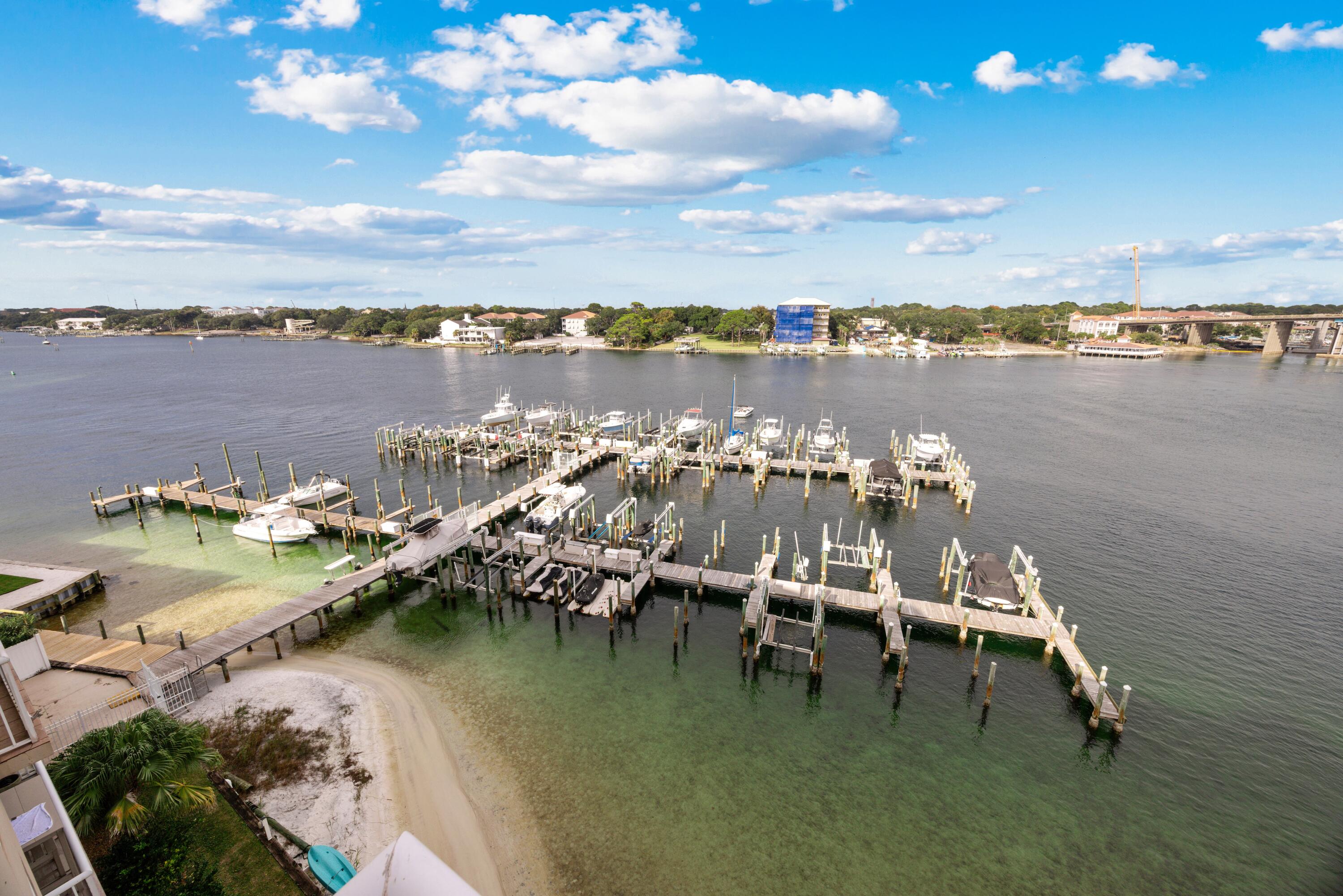 PALM COURT YACHT CLUB - Residential