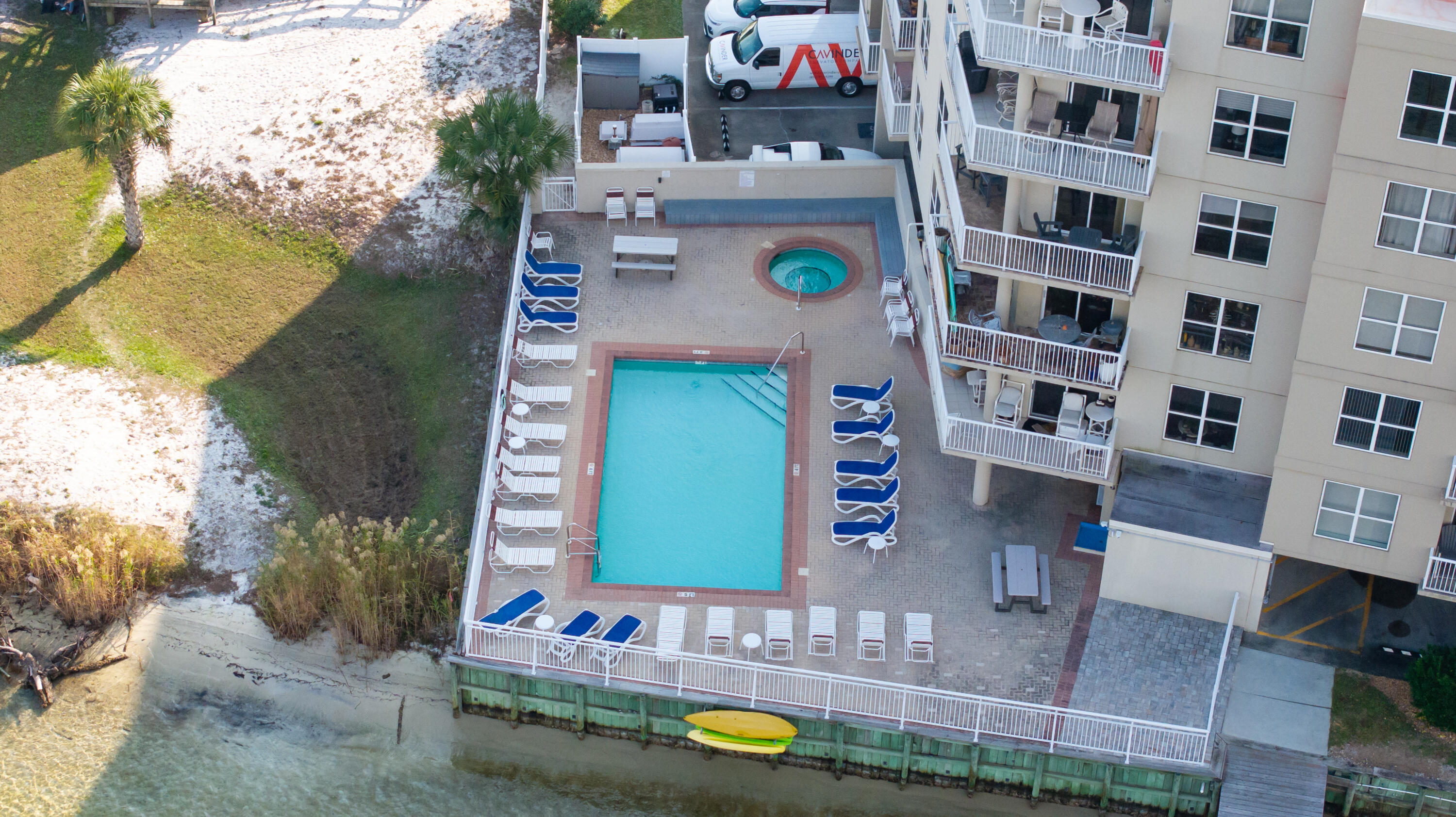 PALM COURT YACHT CLUB - Residential