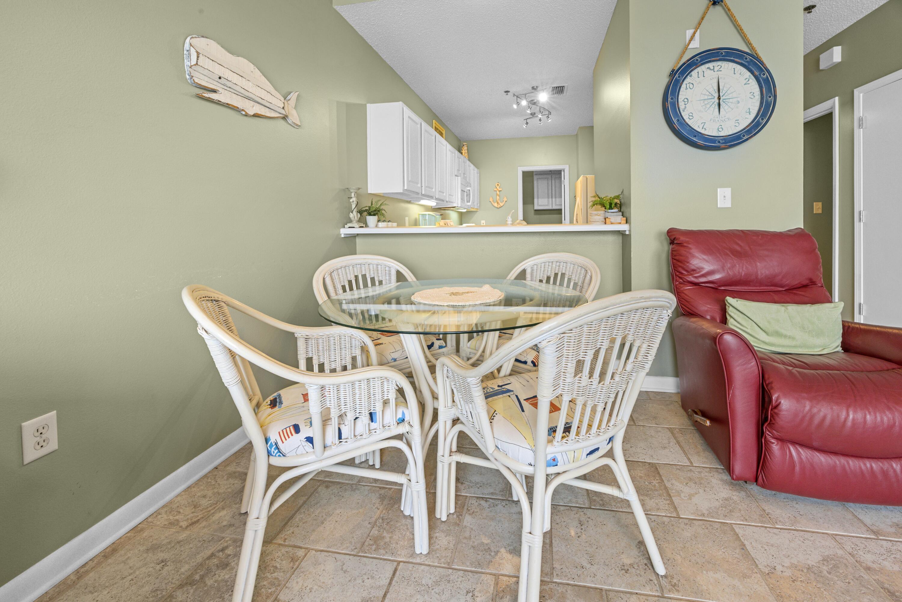 PALM COURT YACHT CLUB - Residential