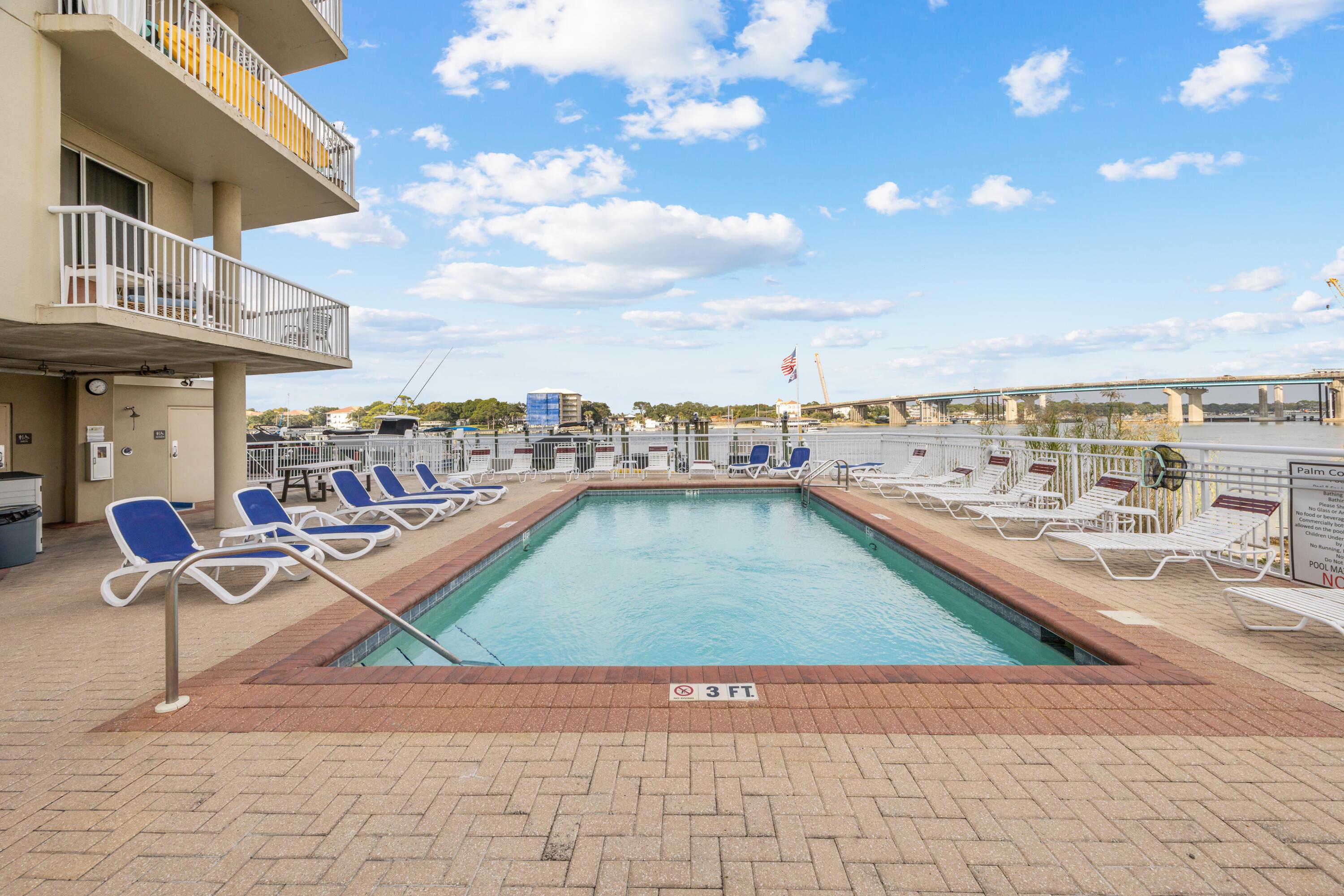 PALM COURT YACHT CLUB - Residential