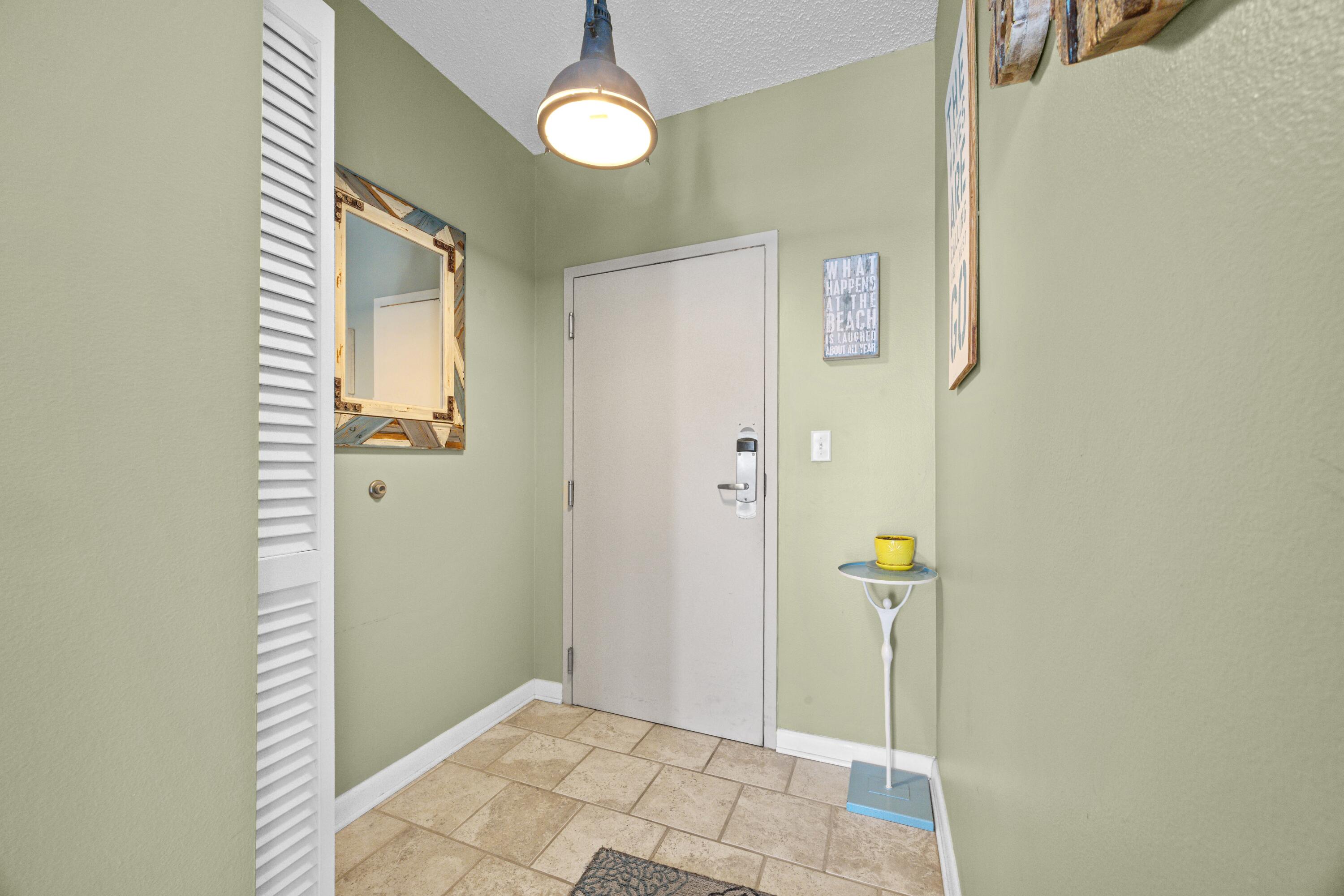 PALM COURT YACHT CLUB - Residential