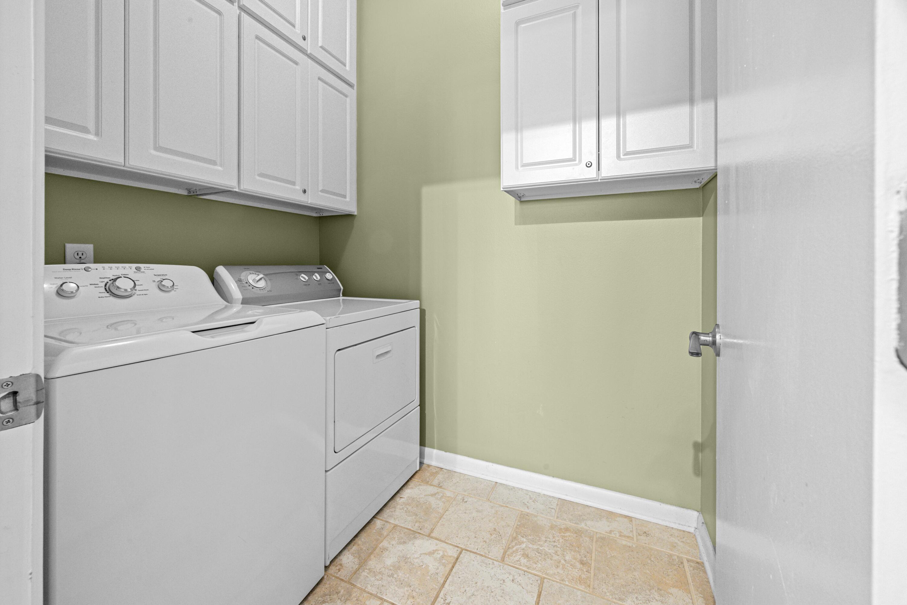 PALM COURT YACHT CLUB - Residential