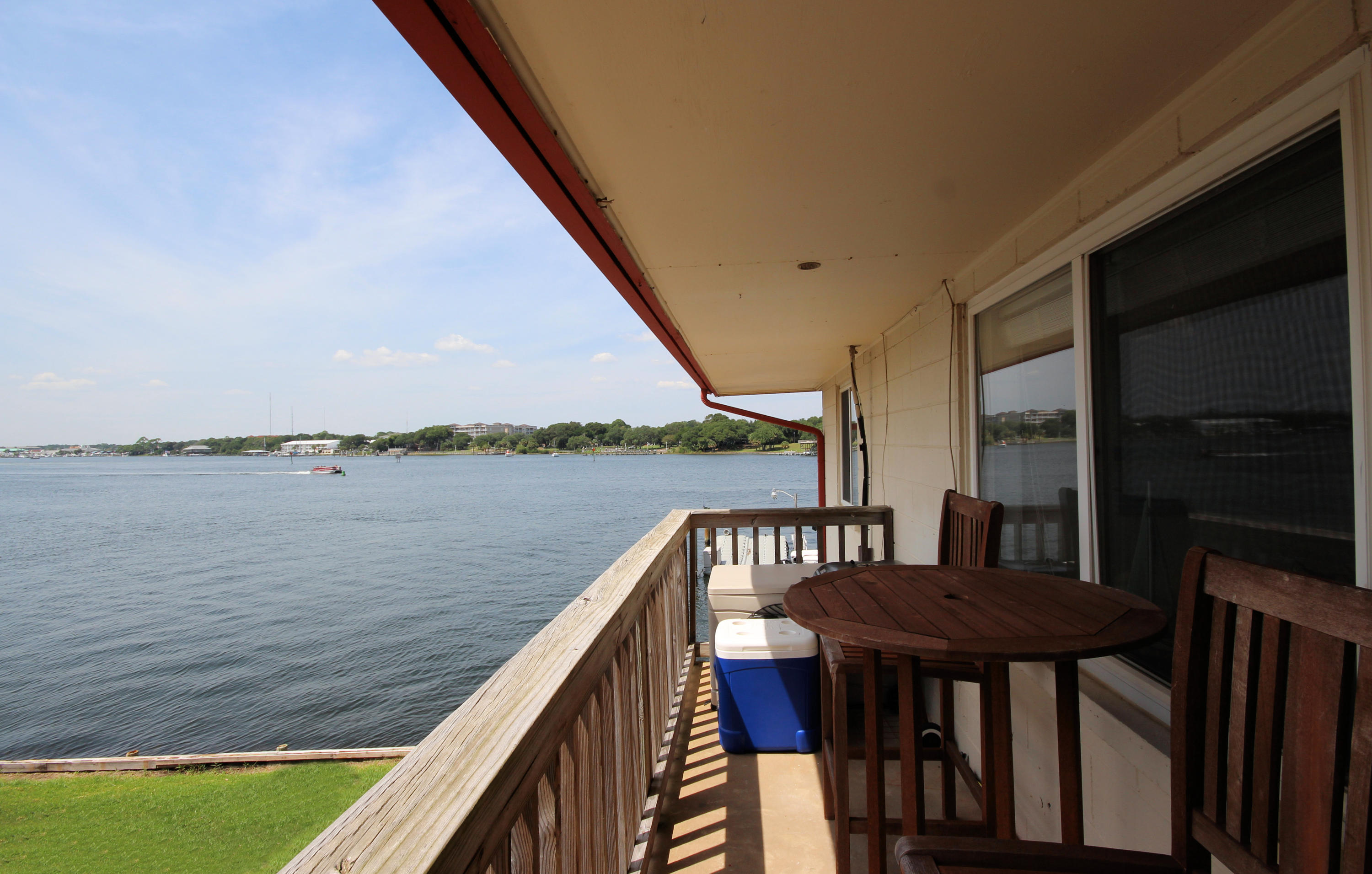 WATERWAY CONDO - Residential