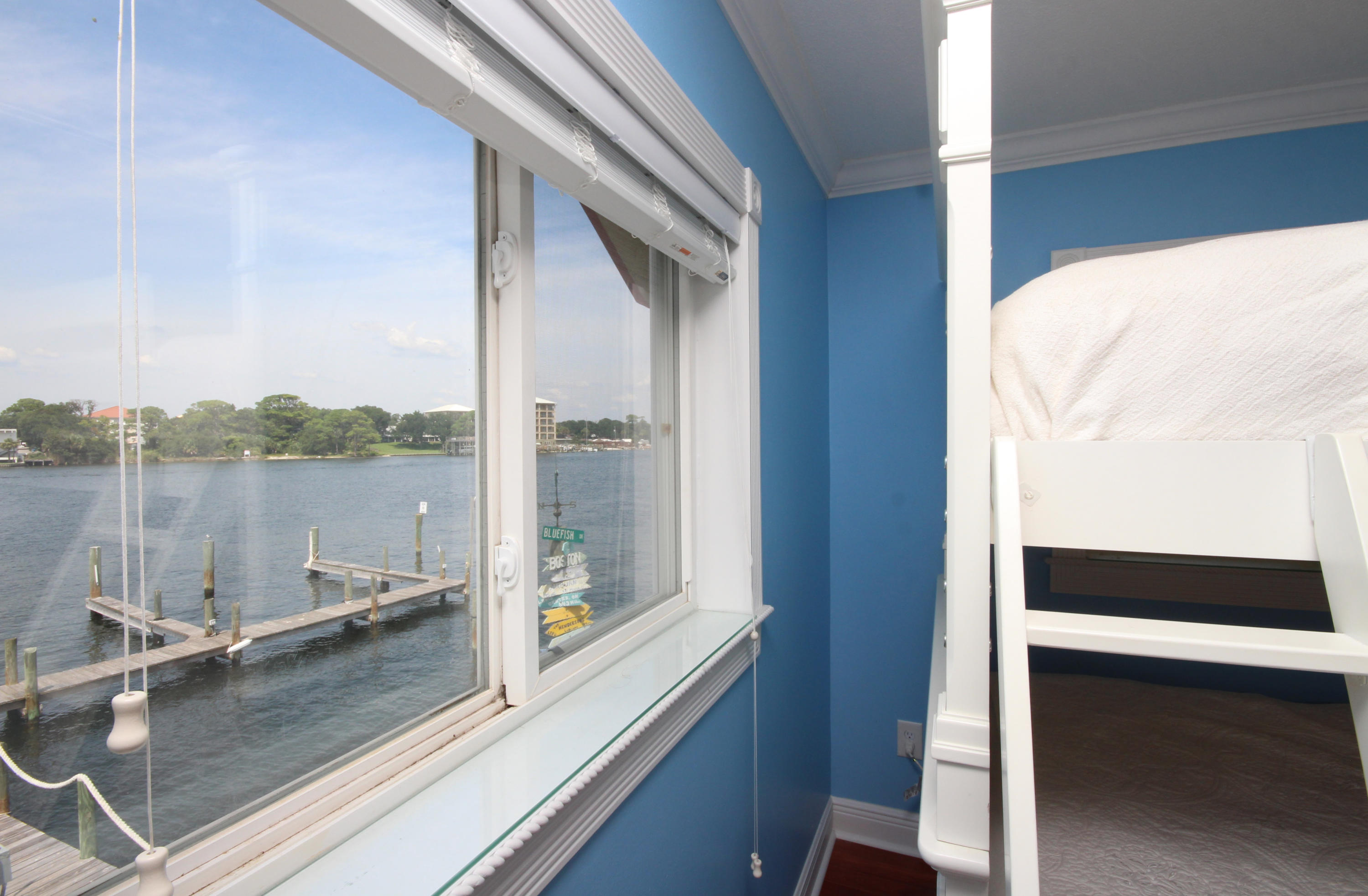 WATERWAY CONDO - Residential