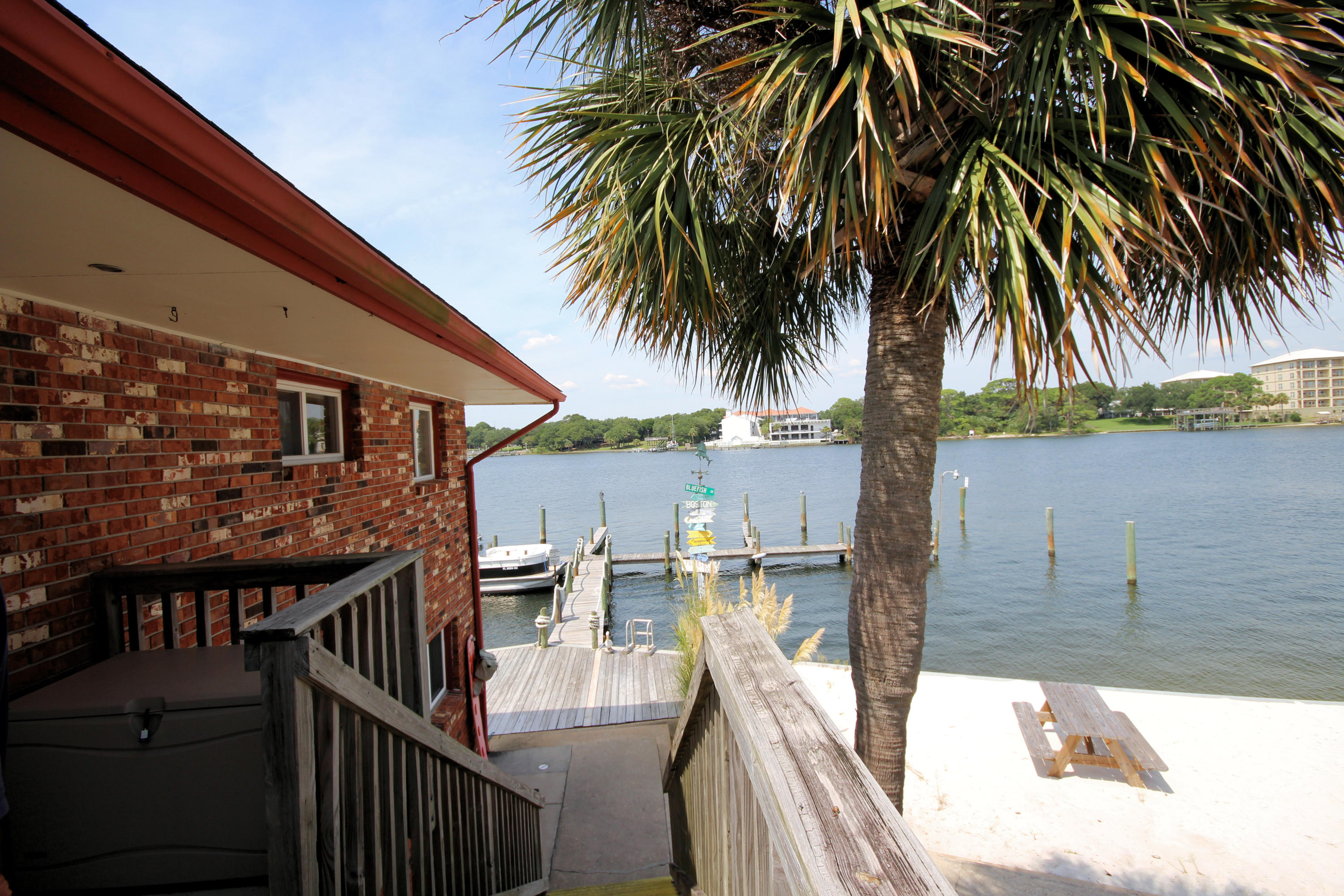 WATERWAY CONDO - Residential