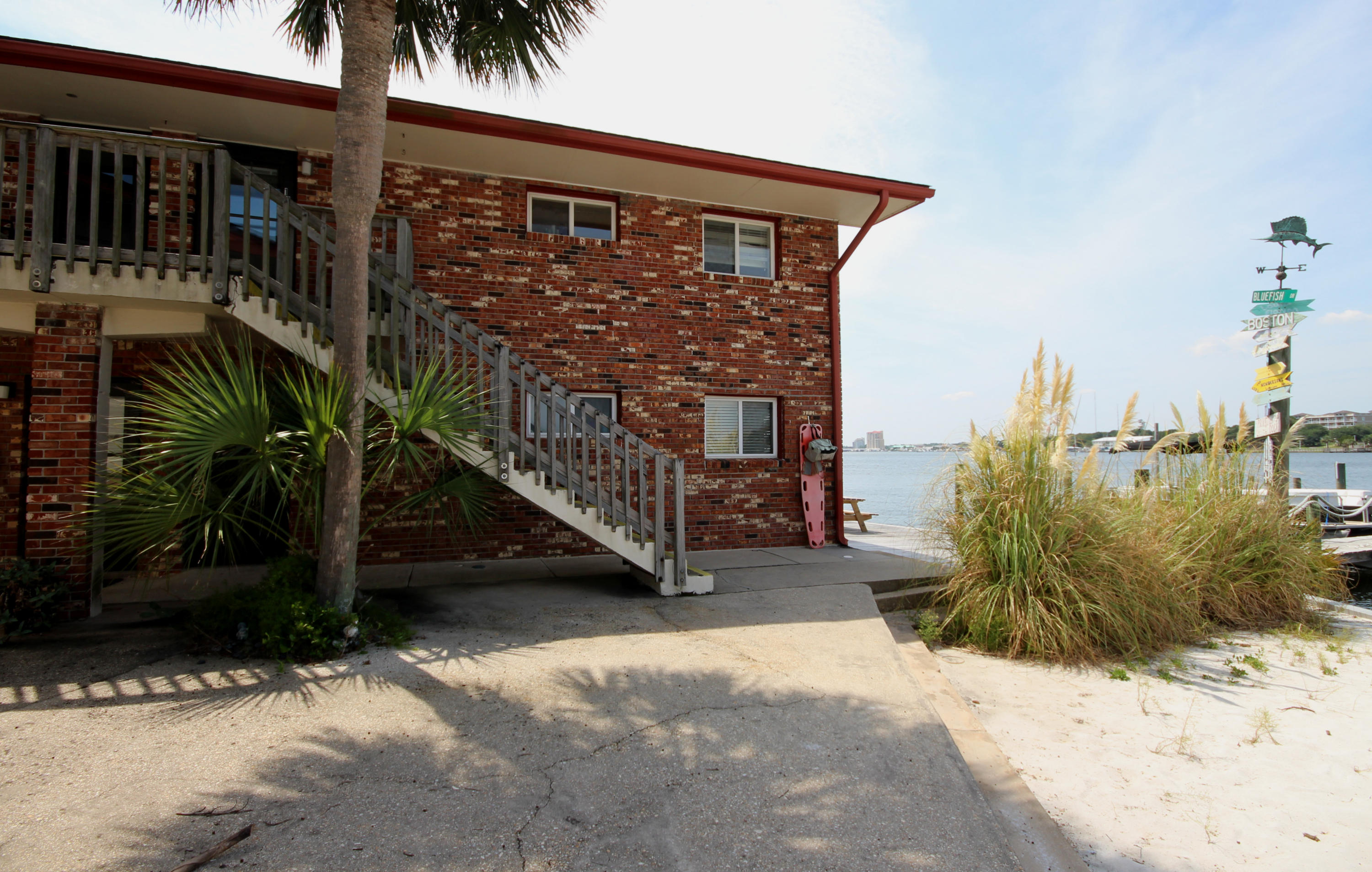 WATERWAY CONDO - Residential