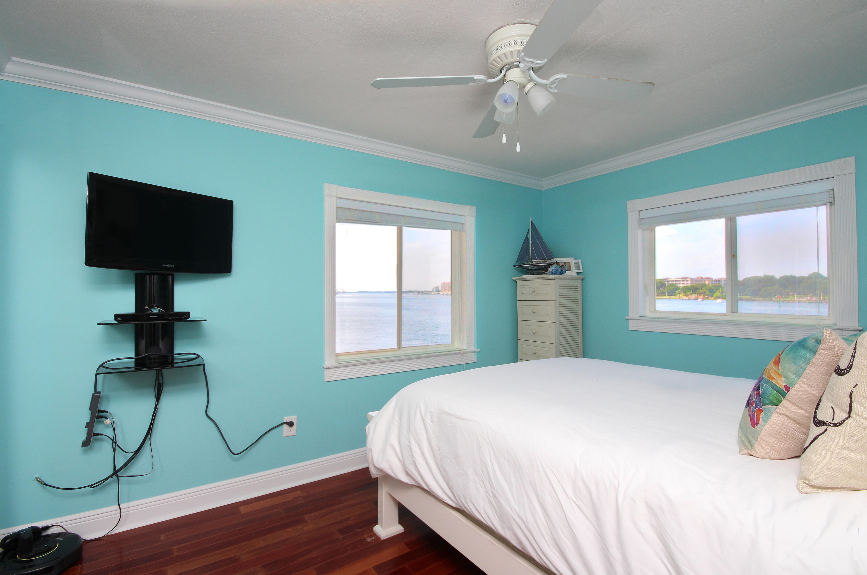 WATERWAY CONDO - Residential