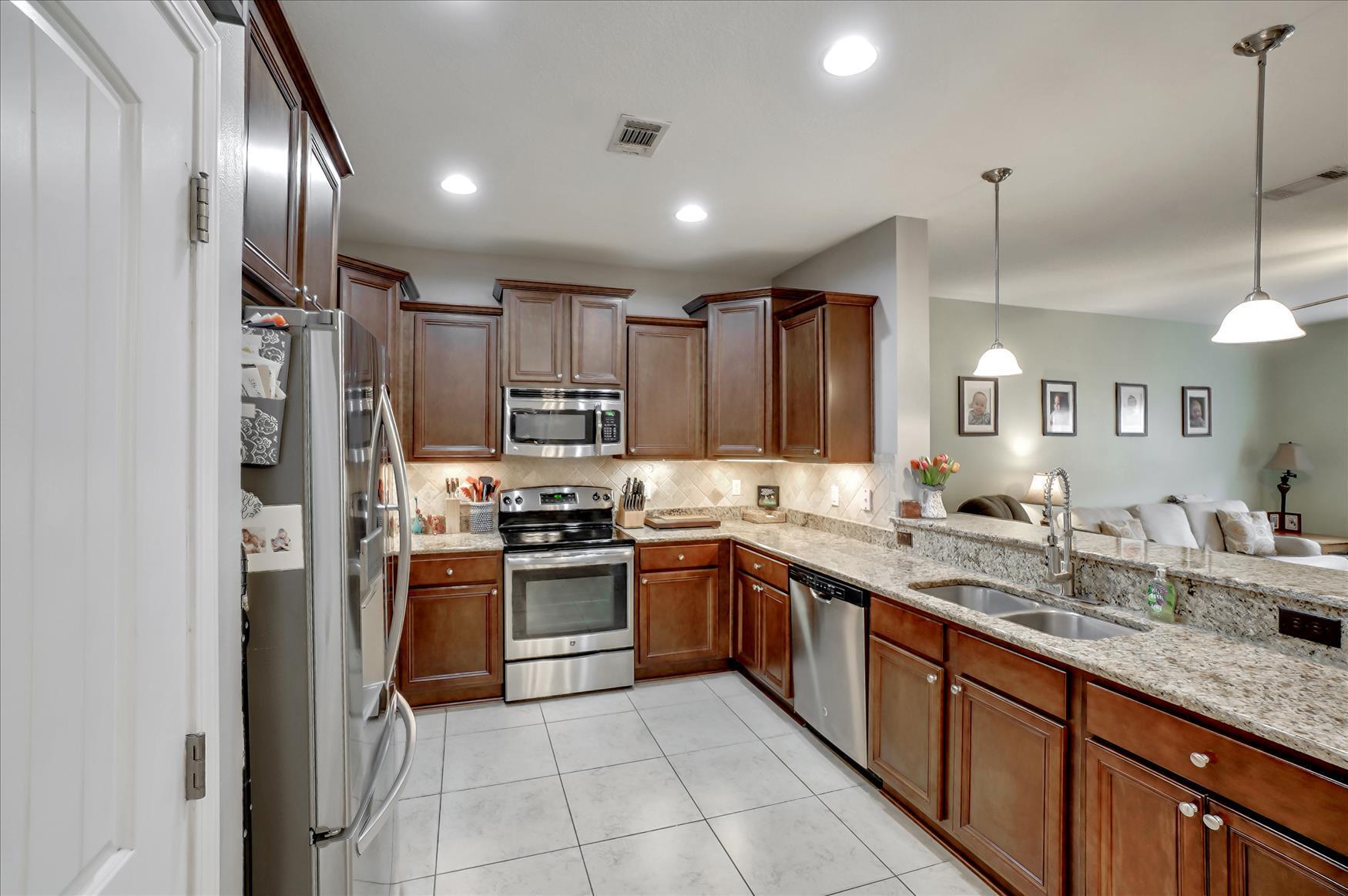 SUMMERSET ESTATES - Residential