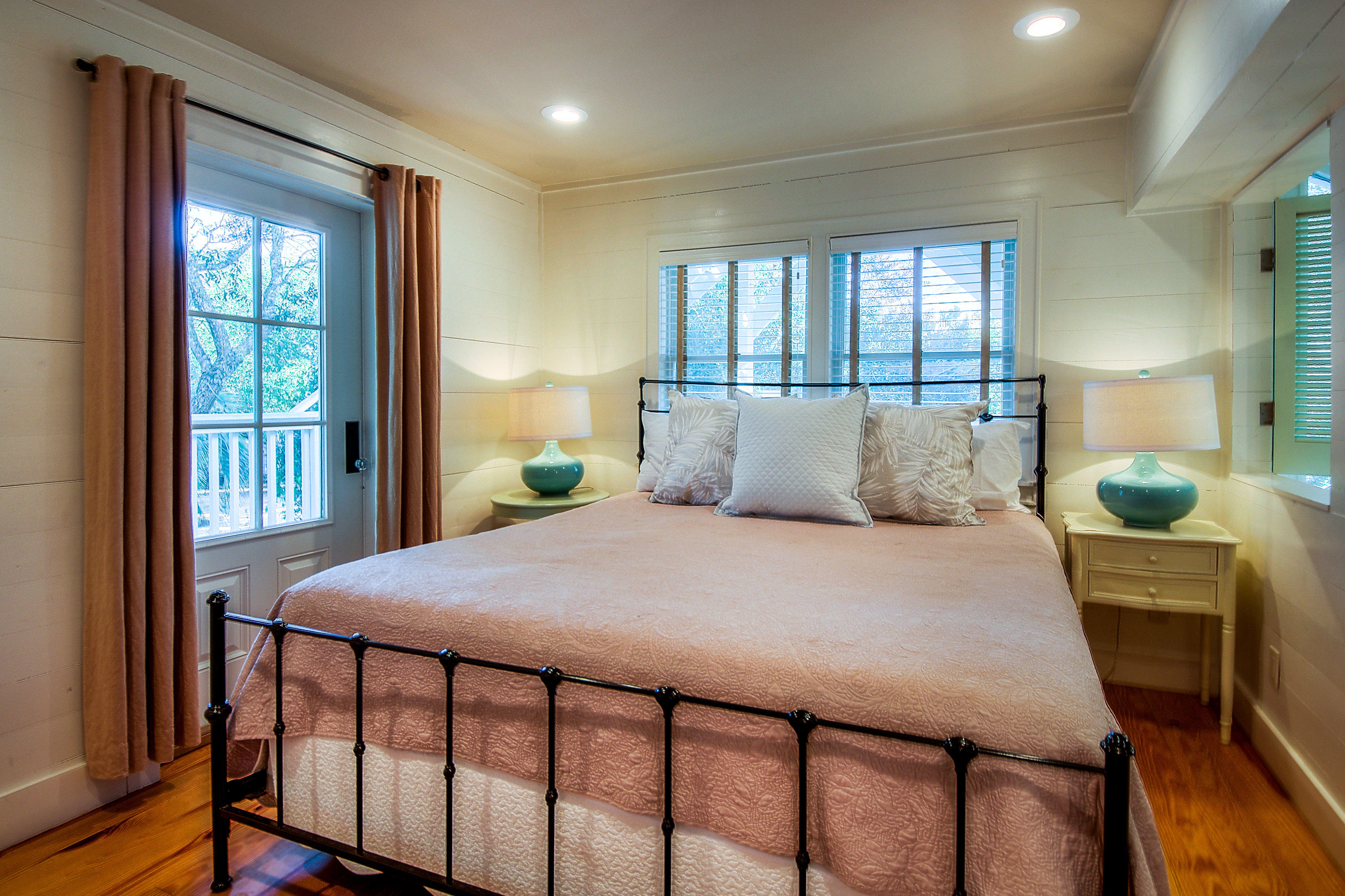 SEAGROVE 1ST ADDN - Residential