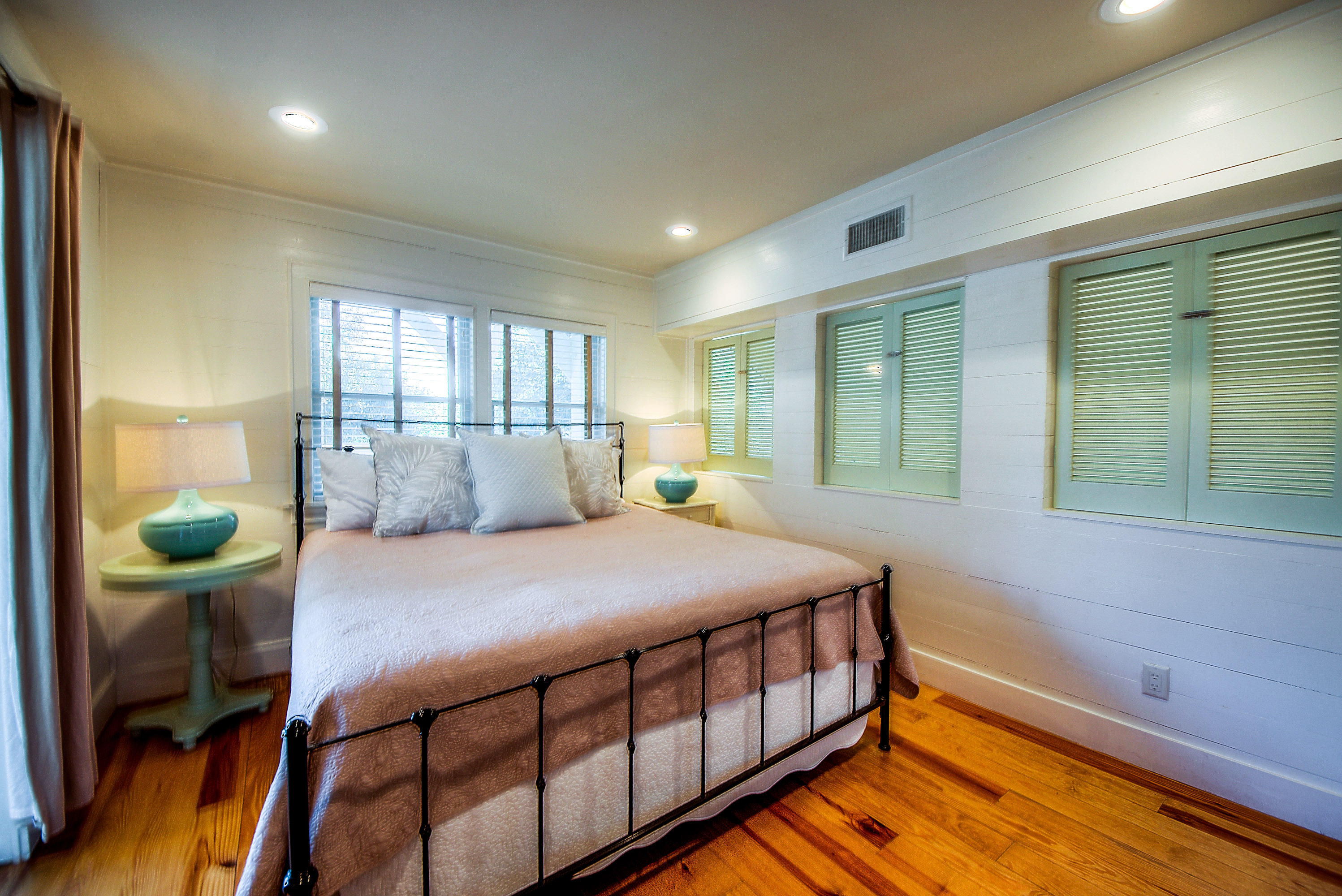 SEAGROVE 1ST ADDN - Residential