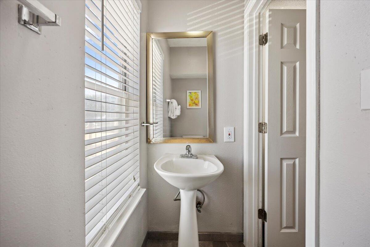 ISLAND MIST - Residential