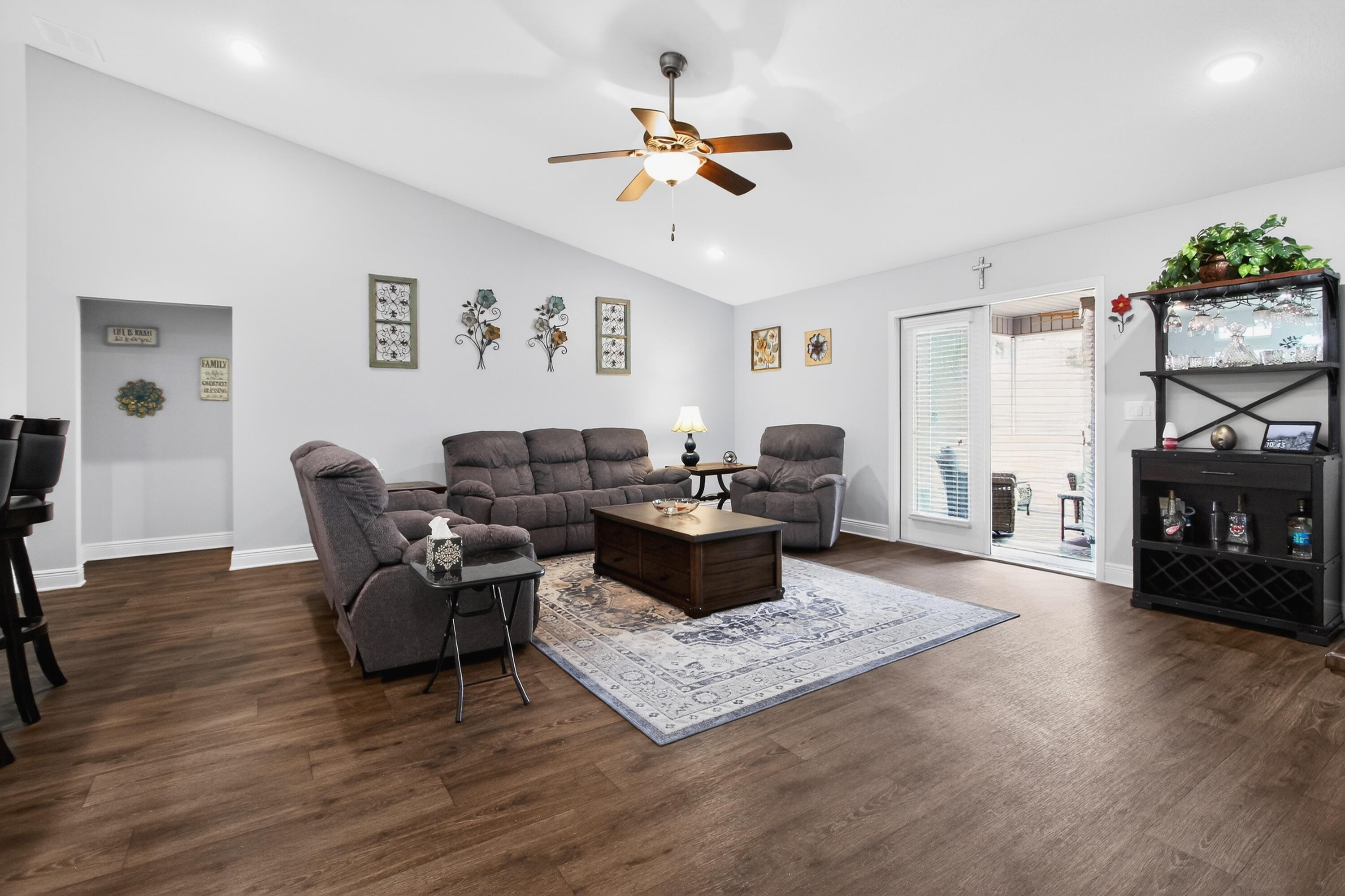 LAKE ARTHUR ESTATES - Residential