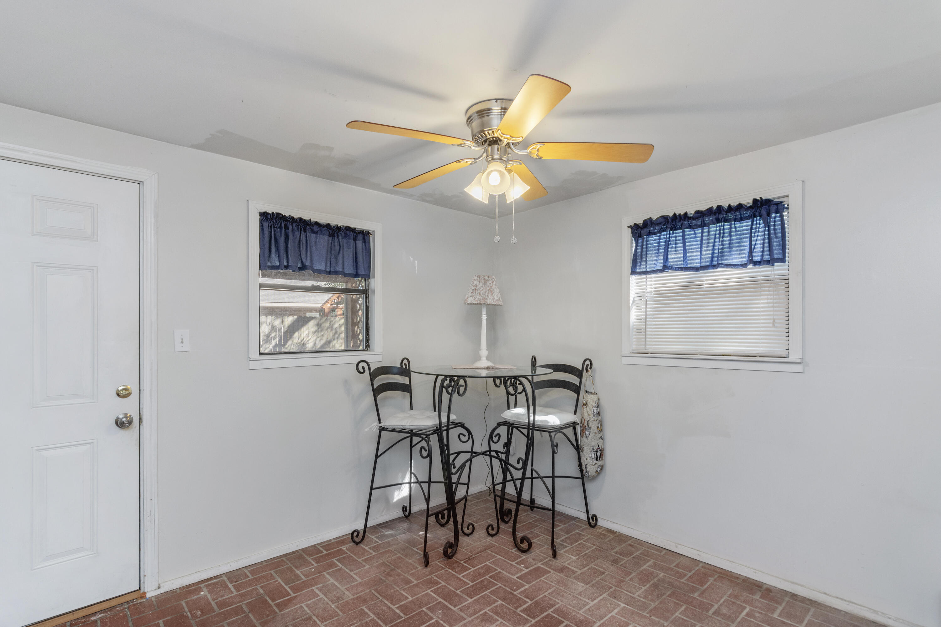 BEL AIR - Residential