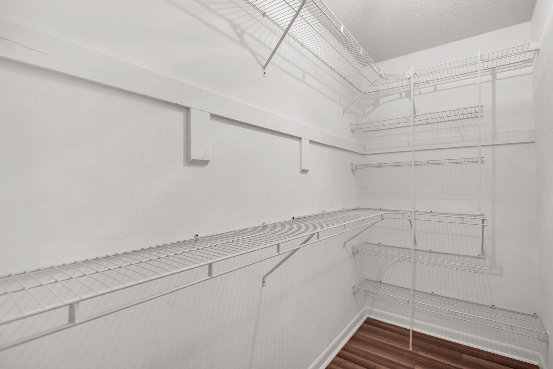 CREEKSIDE 5 - Residential Lease